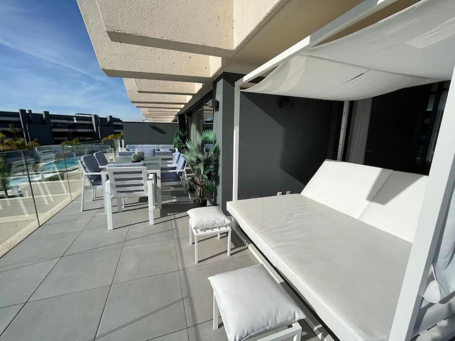 Apartment 3 Bed With Sea Views