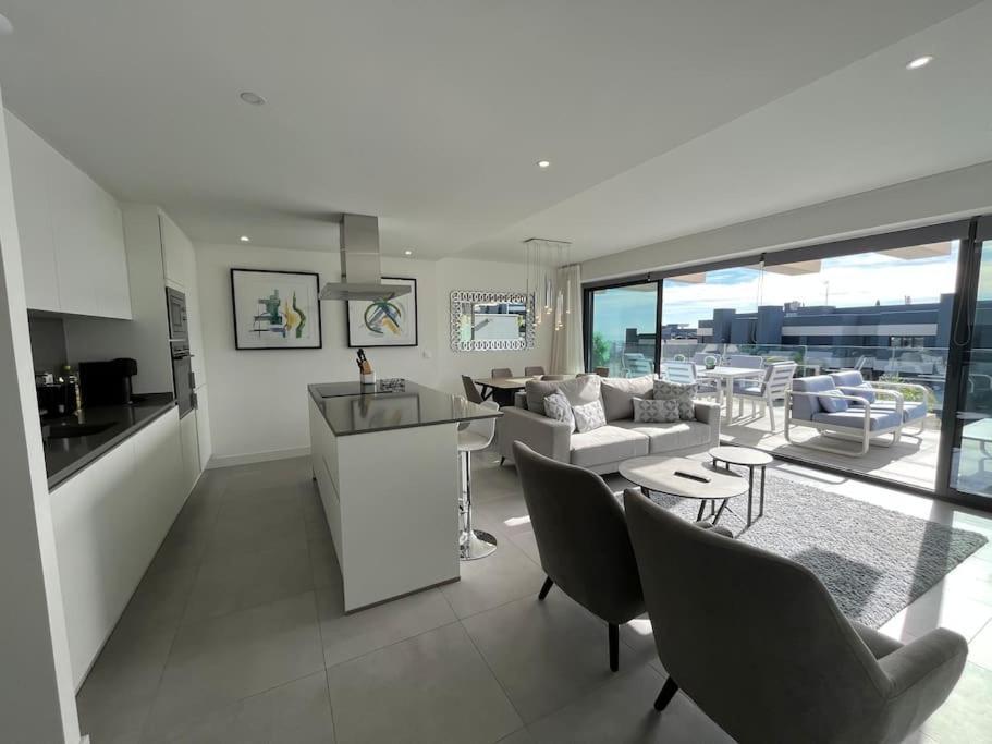 3 Bed With Sea Views Apartment *