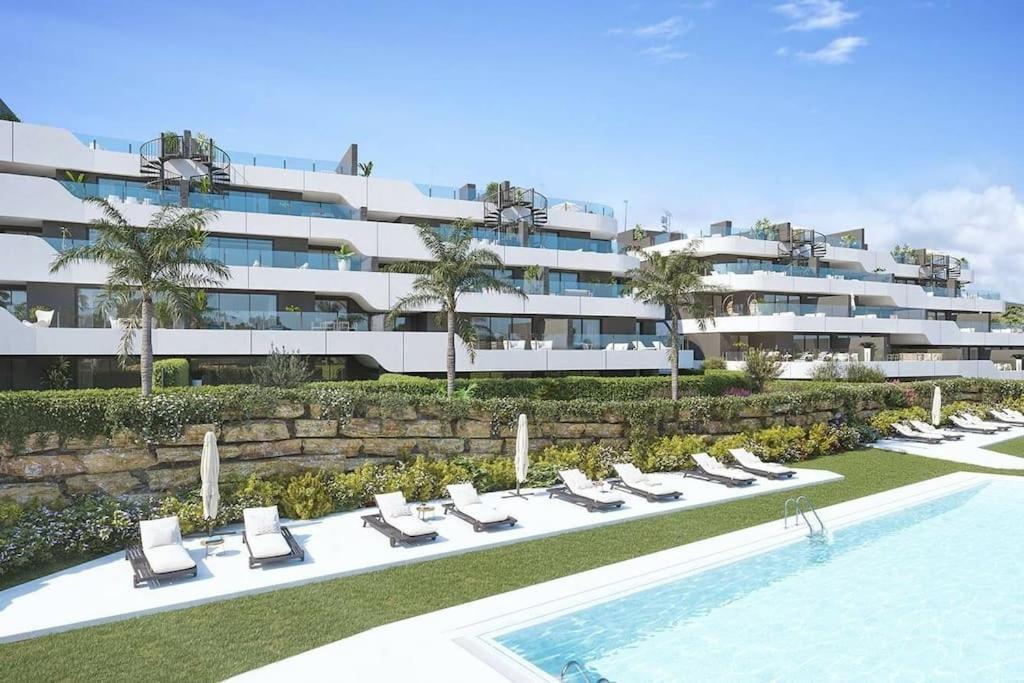 Apartment 3 Bed With Sea Views Estepona