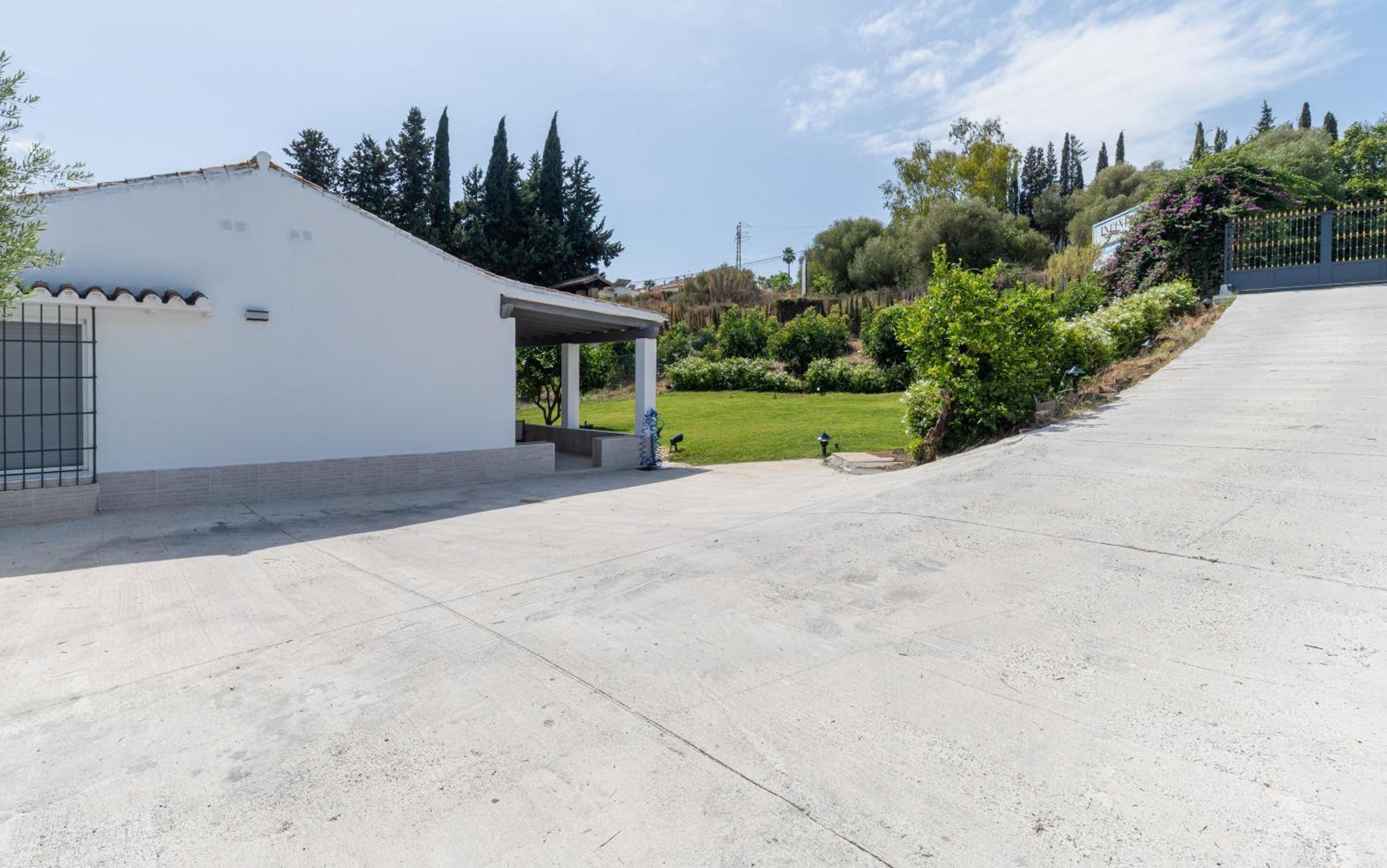 Casa De Aguacates Entre Marbella, Y Benahavis *