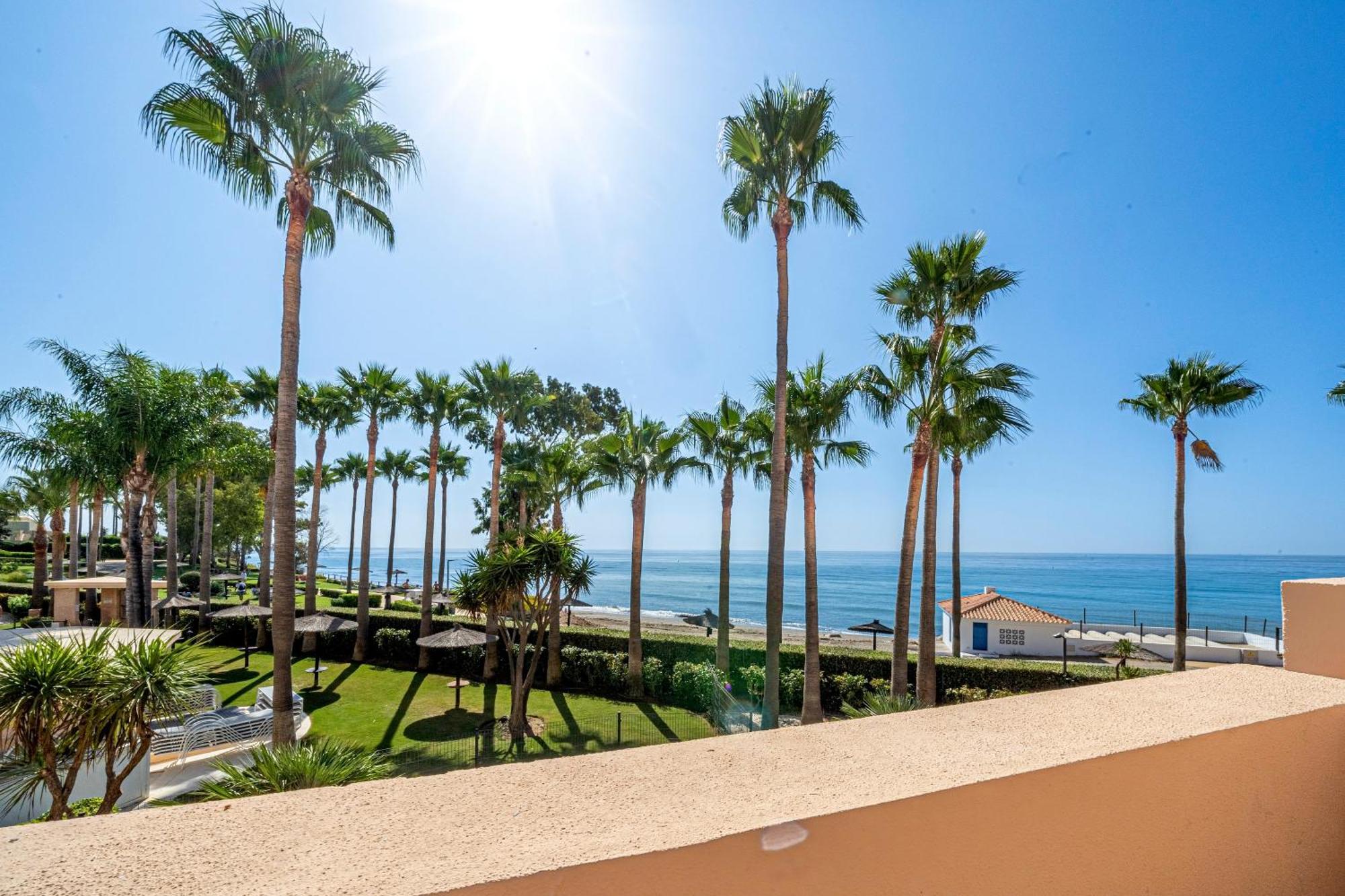 Beautiful Beachfront * Estepona