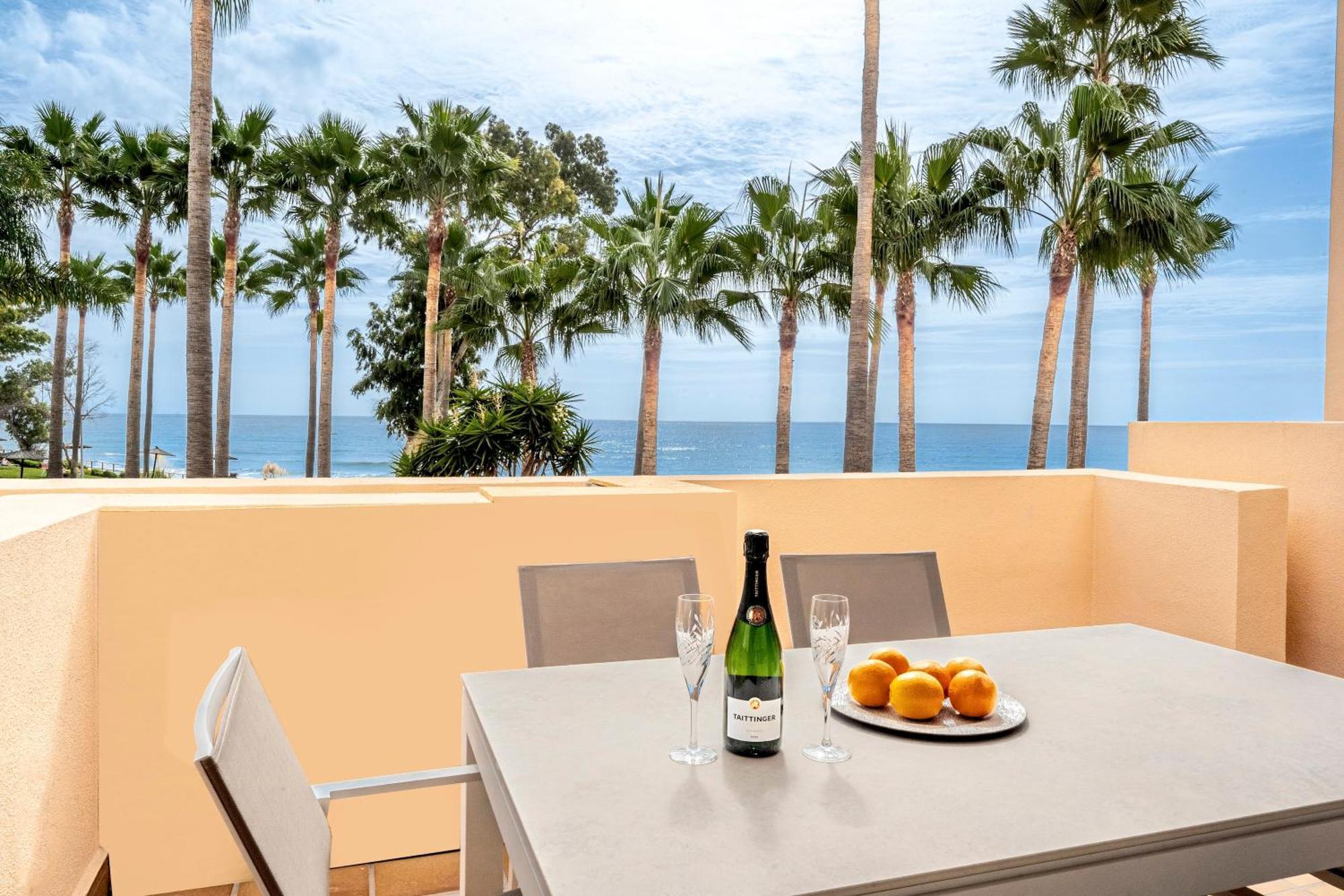 Apartment Beautiful Beachfront Estepona