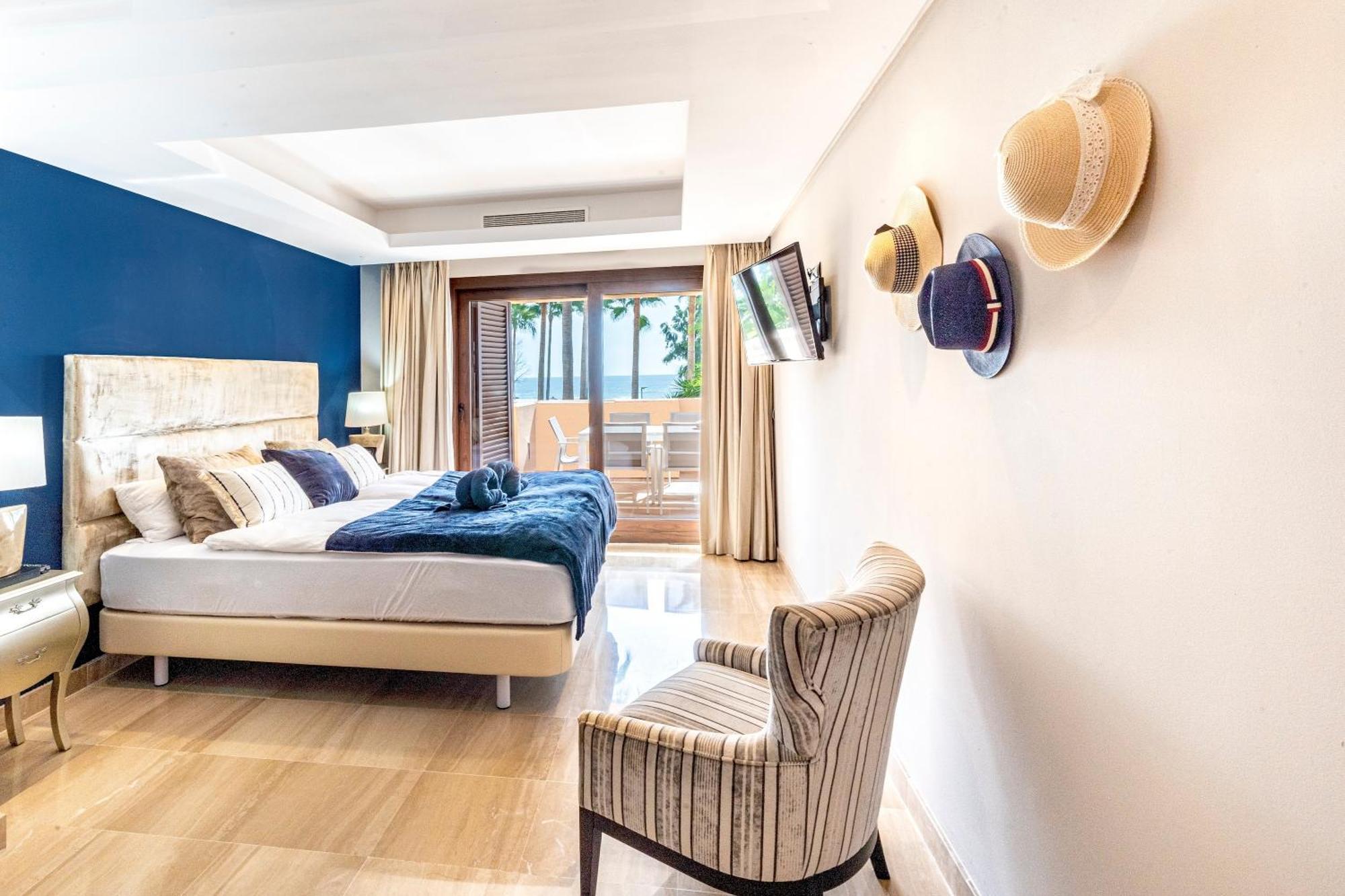 Beautiful Beachfront Apartment *