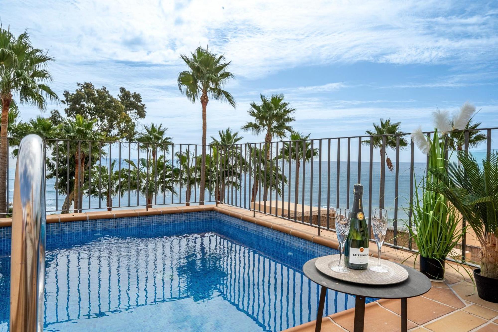 Beautiful Beachfront * Estepona
