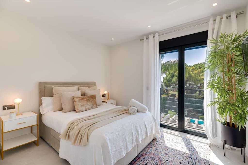 New Luxury 4br Pool, Bbq Villa