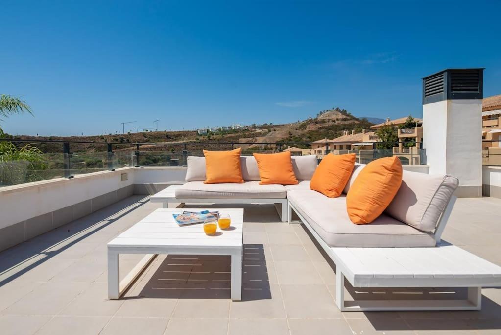 New Luxury 4br Pool, Bbq
