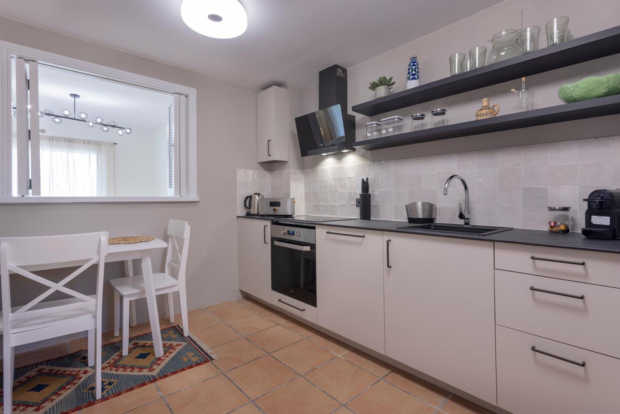 3 Bedroom 3 Bathroom Beachside Apartamento Estepona