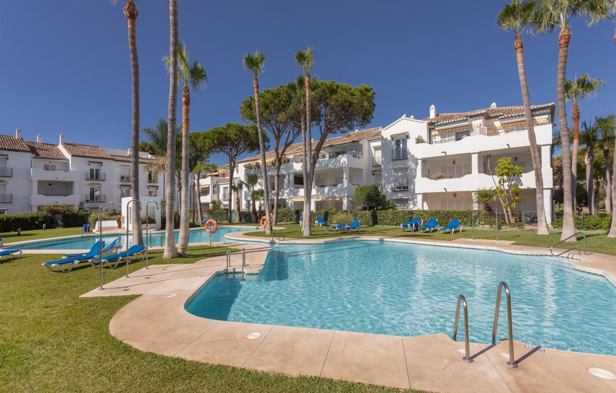 Apartamento 3 Bedroom 3 Bathroom Beachside Estepona