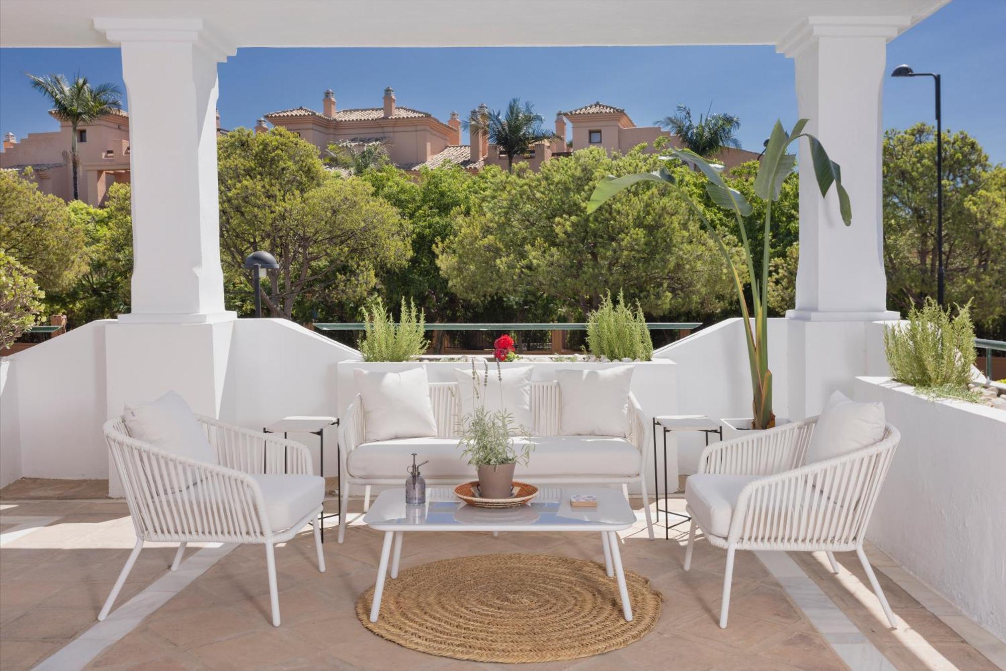 3 Bedroom 3 Bathroom Beachside * Estepona
