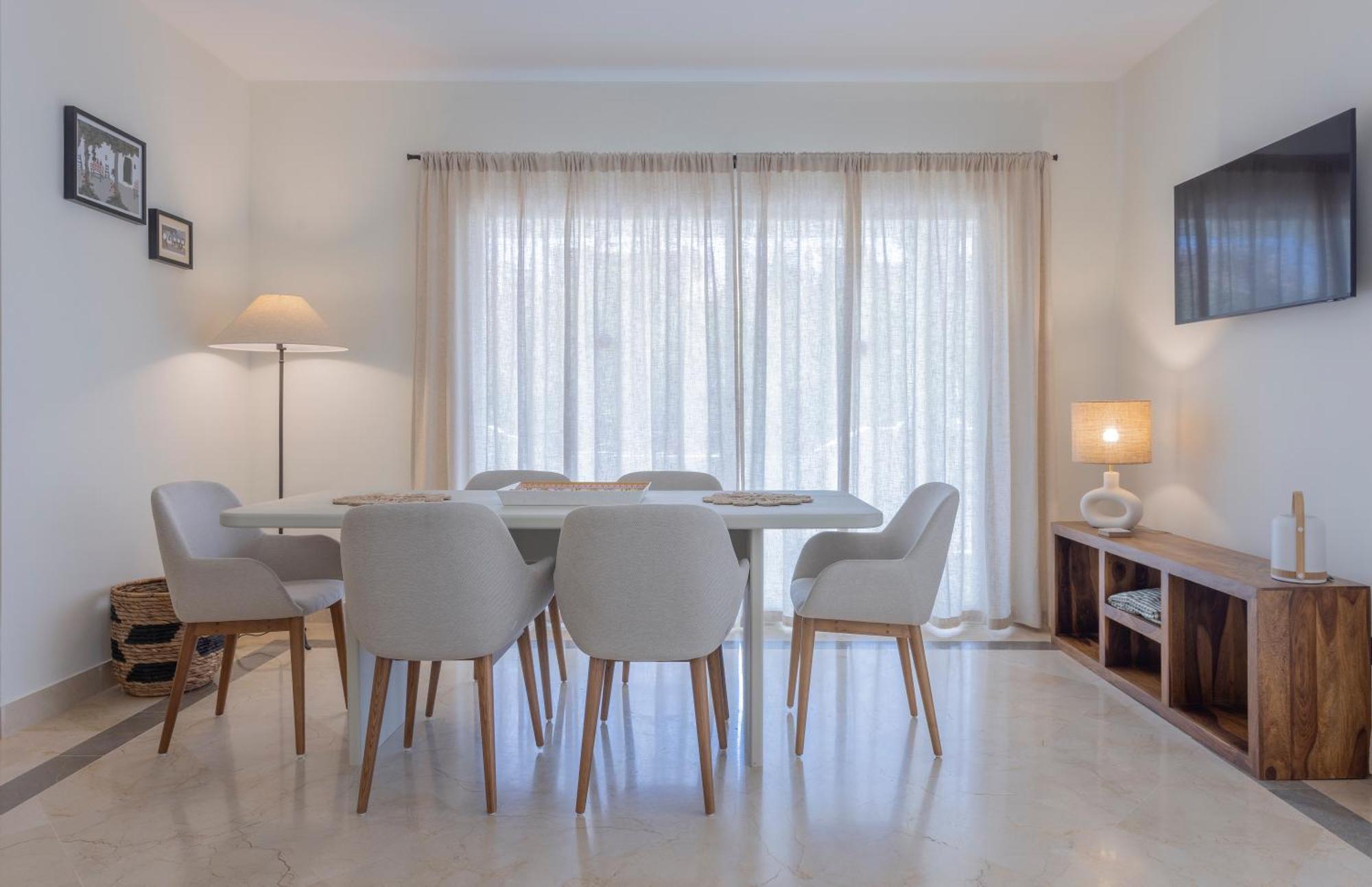 3 Bedroom 3 Bathroom Beachside * Estepona