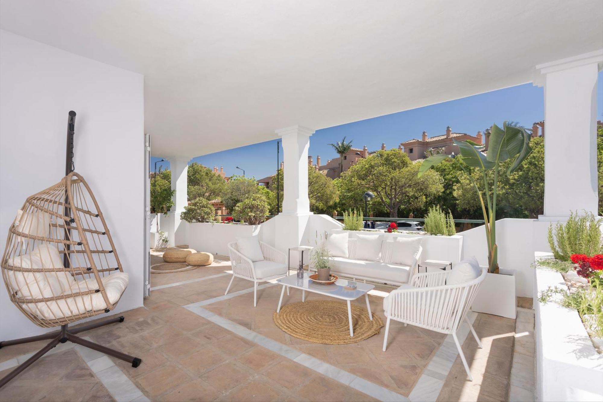 3 Bedroom 3 Bathroom Beachside