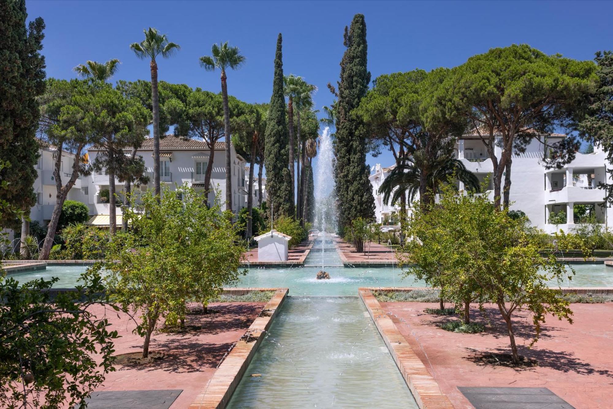 3 Bedroom 3 Bathroom Beachside * Estepona