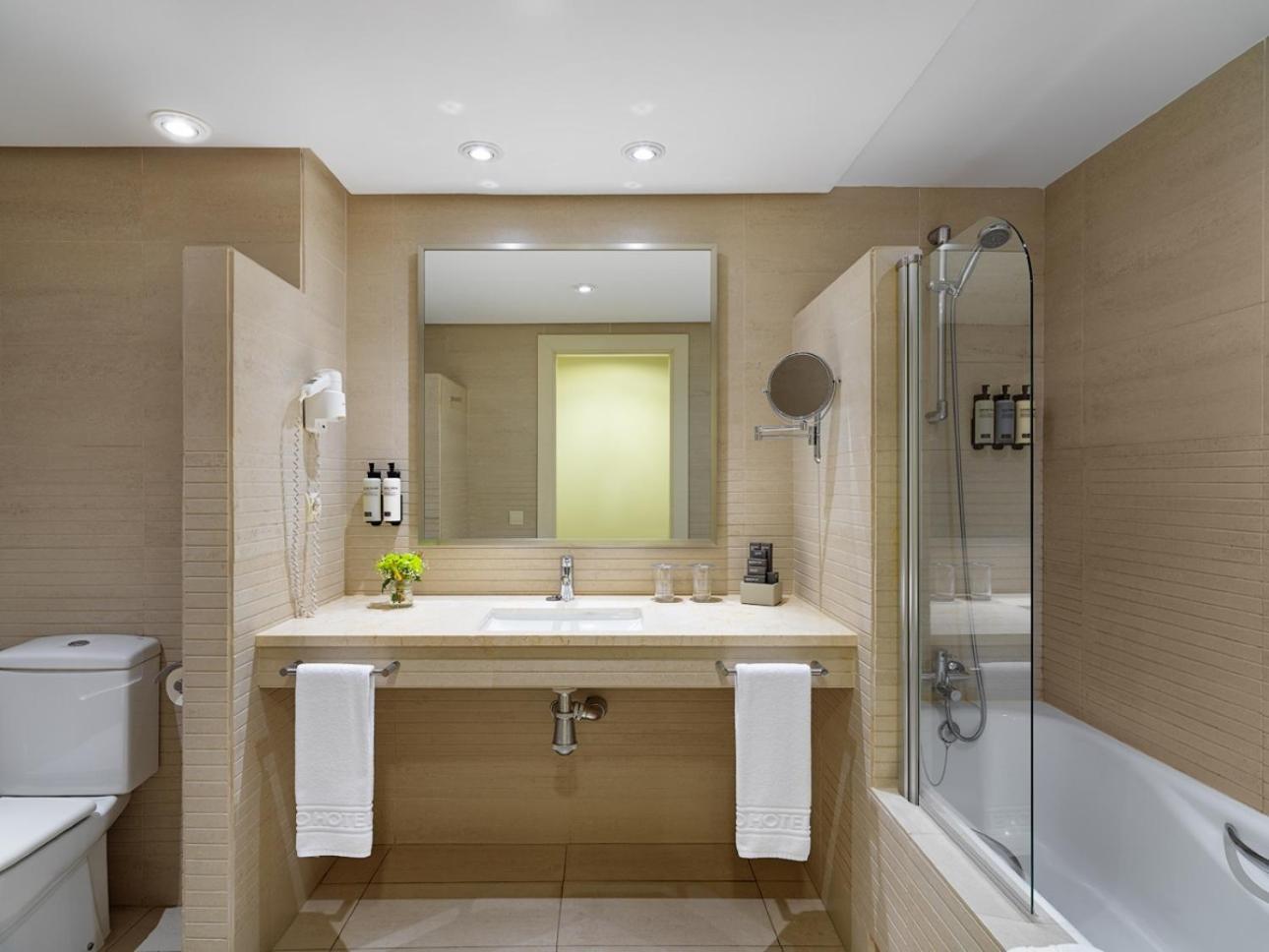 H10 Palace Hotel 4*