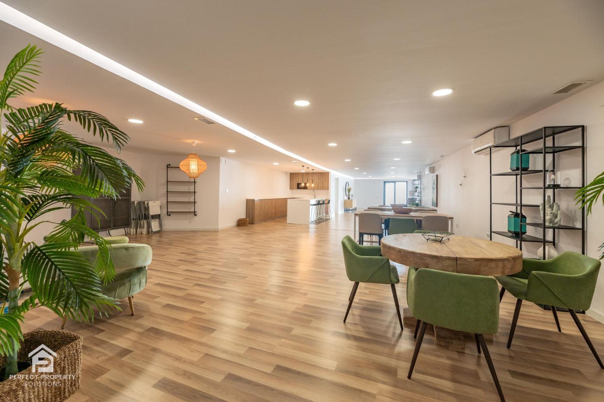 Edge Luxury Beachfront 3br, 3 Pools, Spa, Gym Apartment *