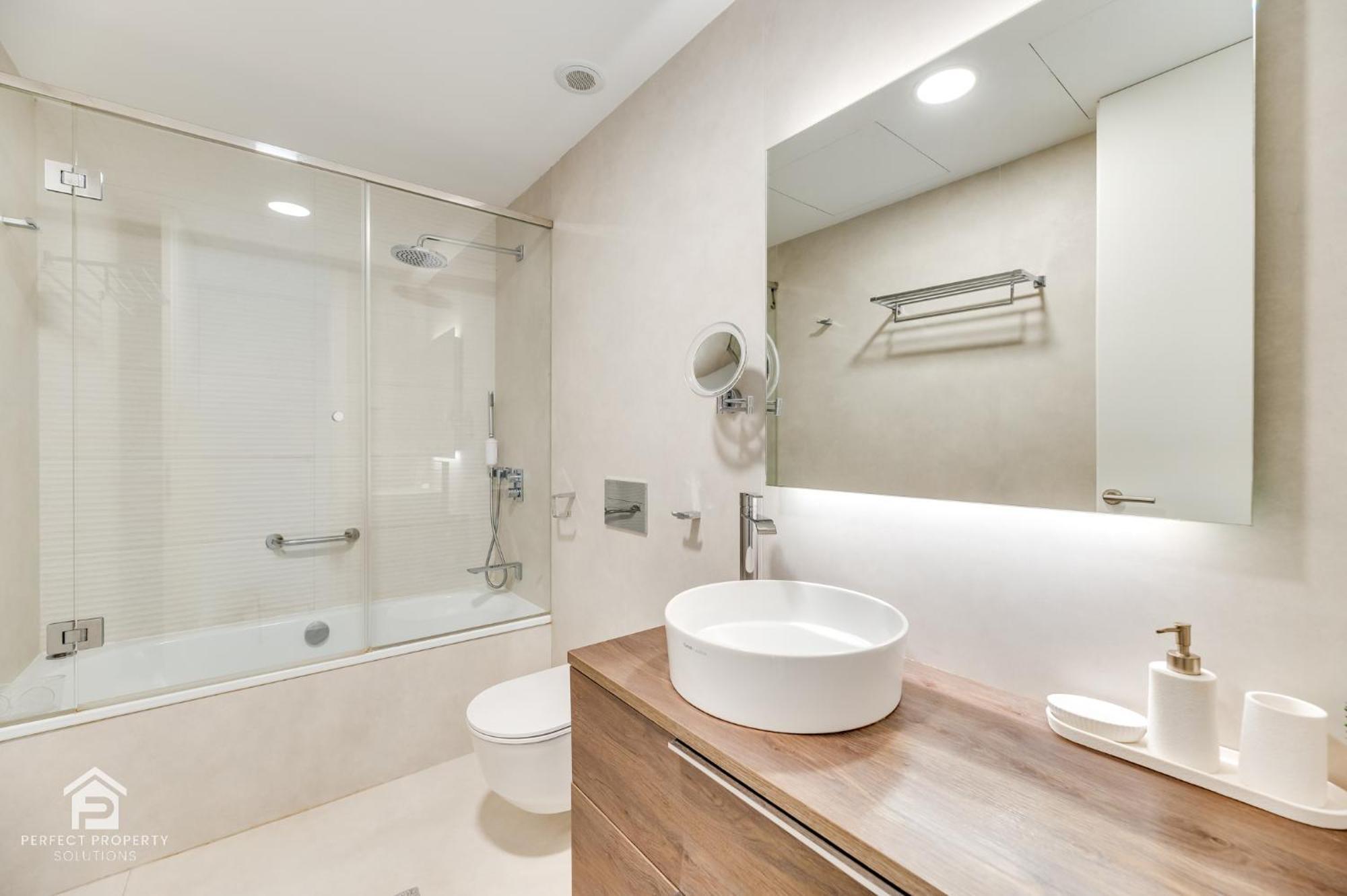 Edge Luxury Beachfront 3br, 3 Pools, Spa, Gym * Estepona