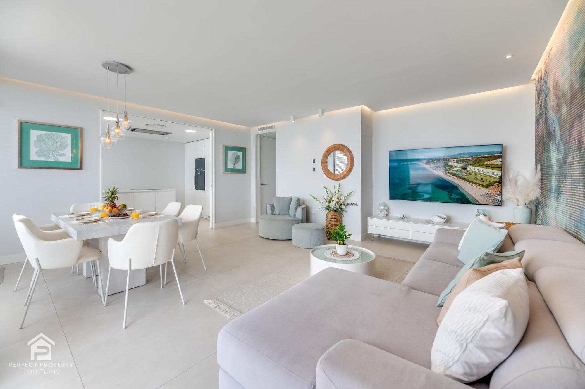 Apartment Edge Luxury Beachfront 3br, 3 Pools, Spa, Gym *