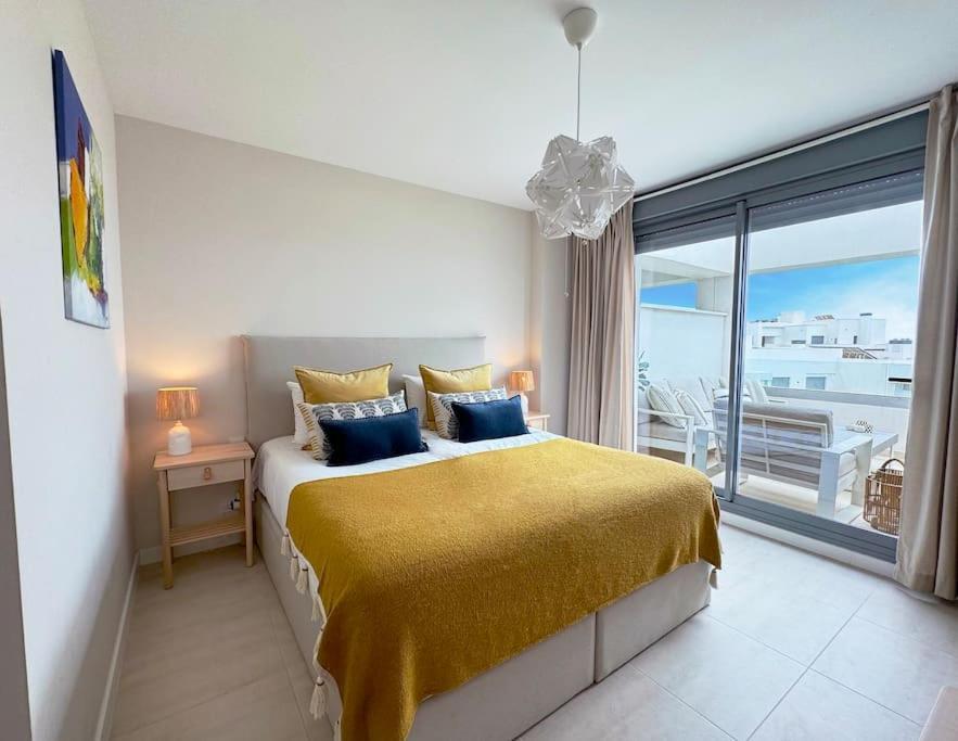 Luxurious South-facing 2 Bdr Penthouse Vanian Gardens With Seaview - Gaya Alegia I * Estepona