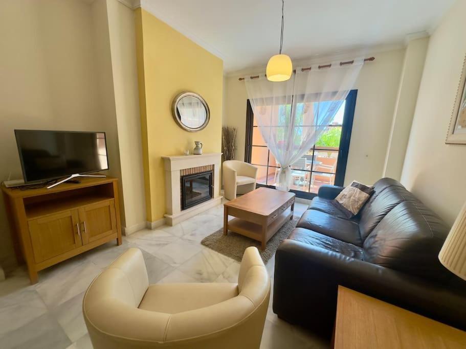 Lovely Two Bedroom * Estepona