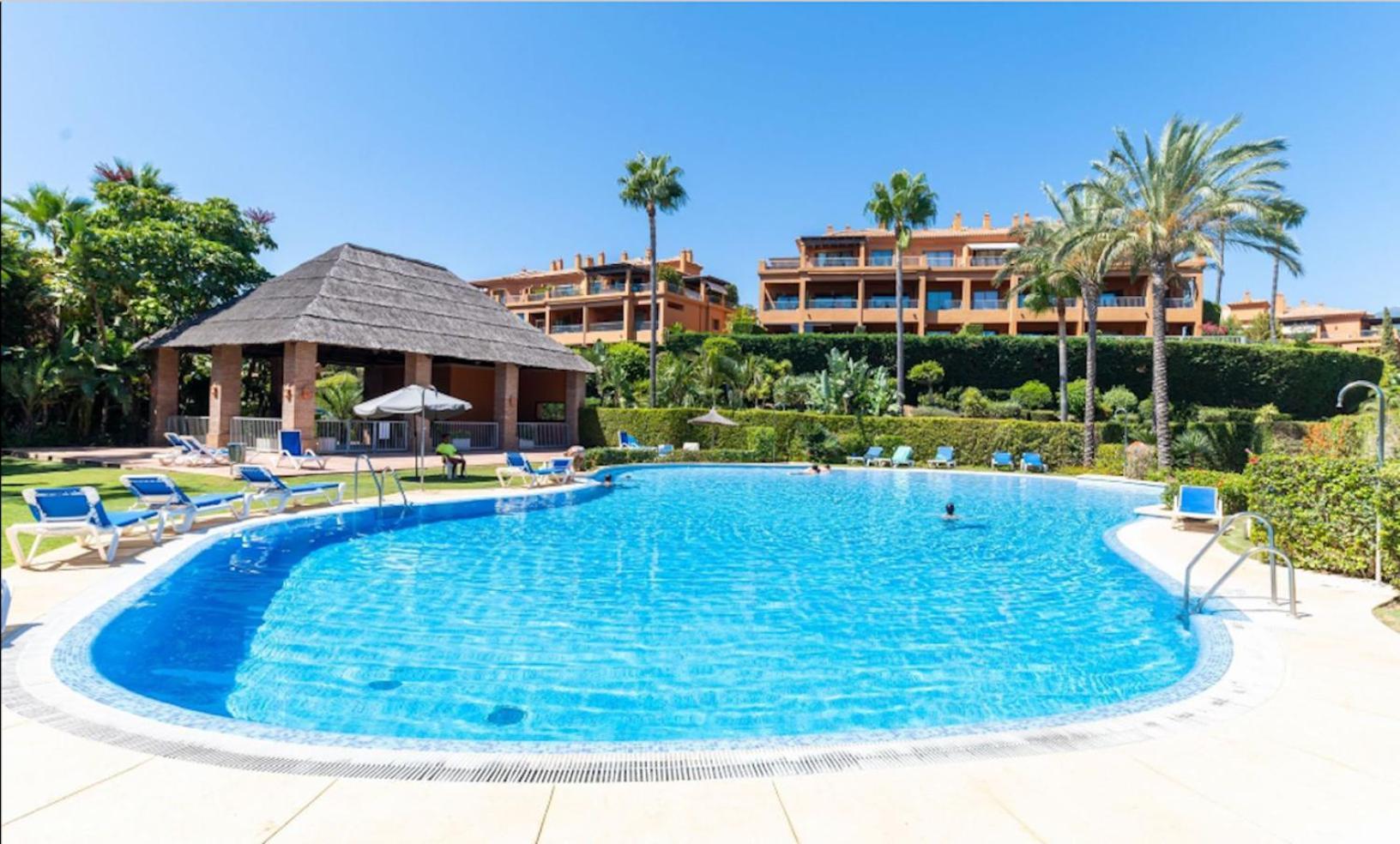 Luxury Ground Floor With Facilities