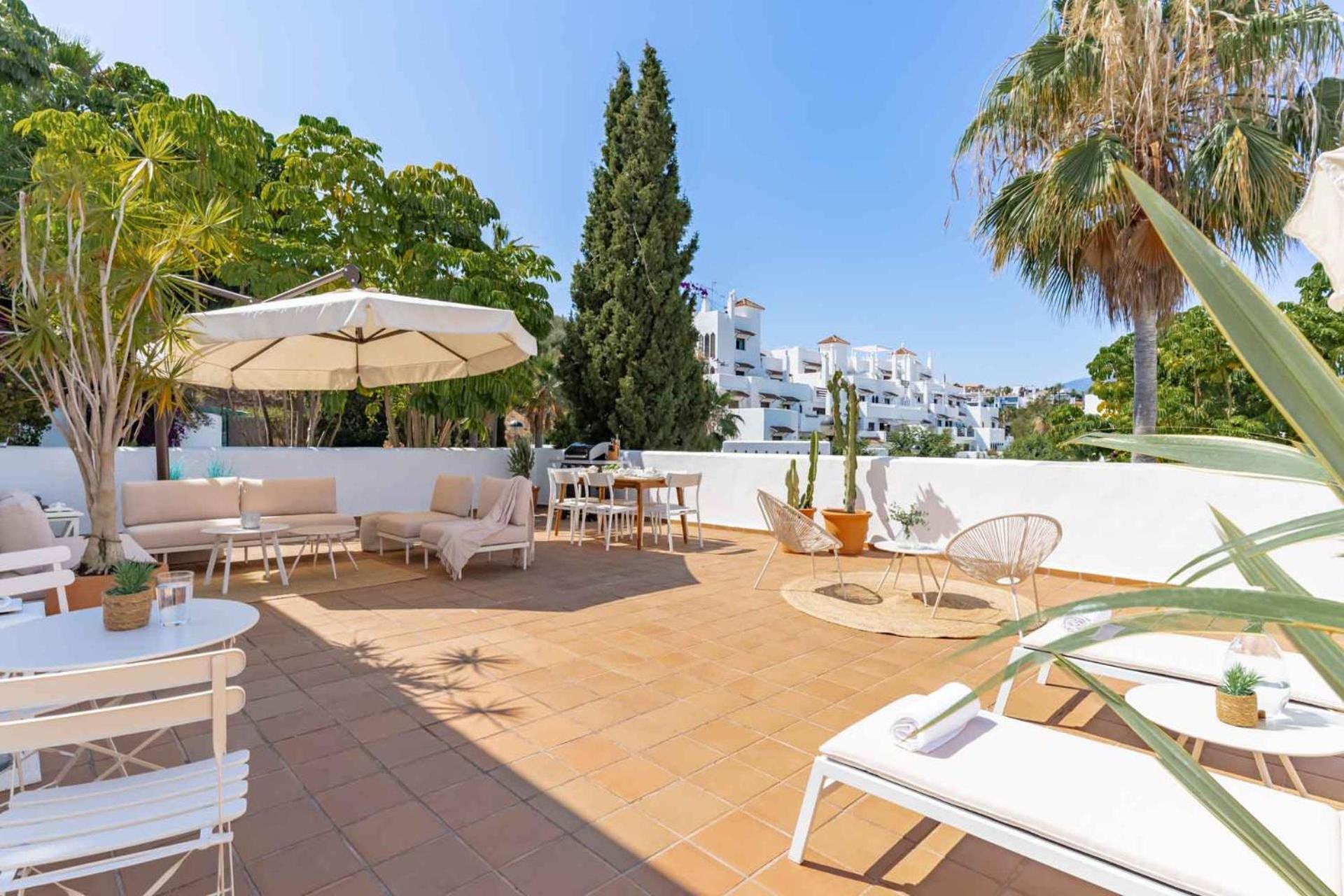 Holiday home Met Groot Terras In