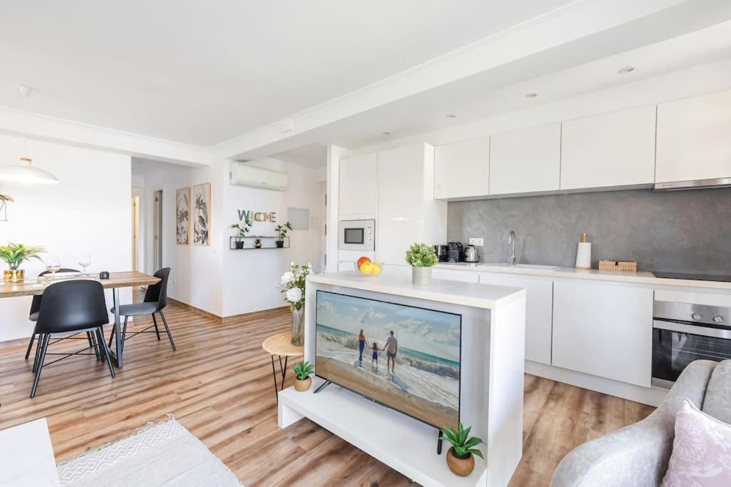 Fantastic Beachfront 3 Bedroom Playa Bella Rdr285 *