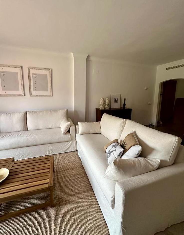 Costa Galera Con Piscinas Jardin Y Un Bano Cercano A La Playa Apartment Estepona