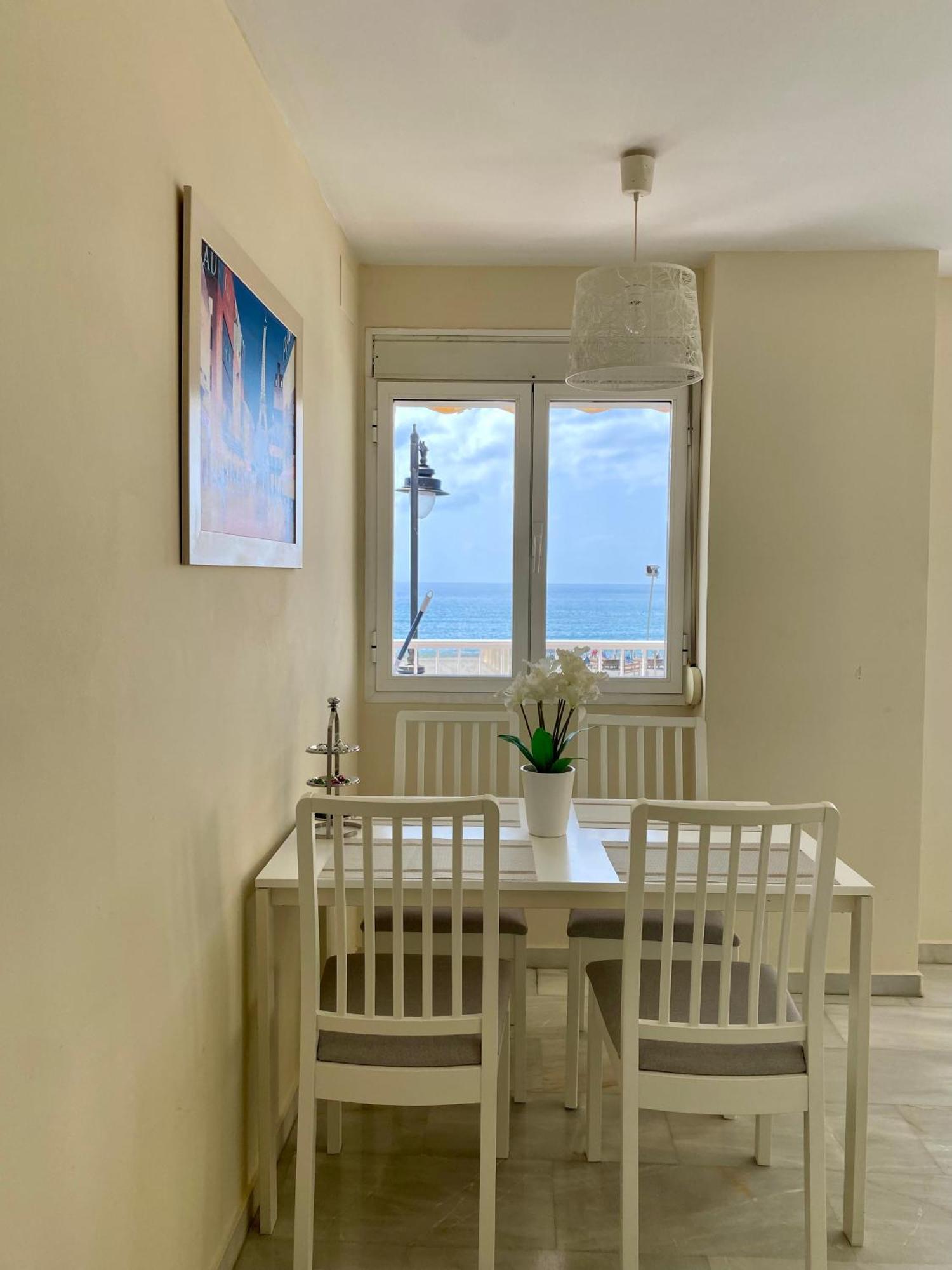 Beautiful Flat With Sea View In The Center Apartment
