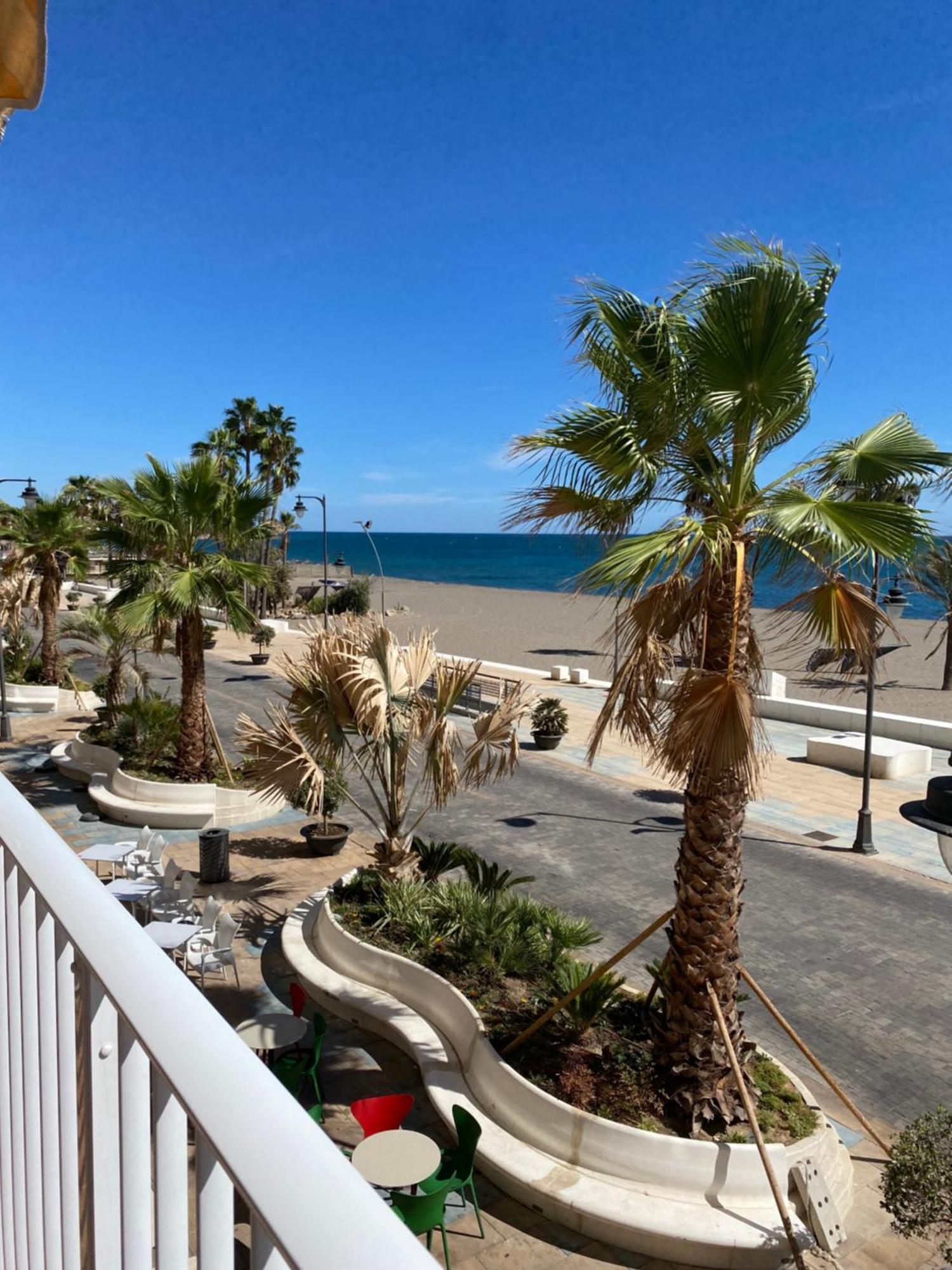 Beautiful Flat With Sea View In The Center * Estepona