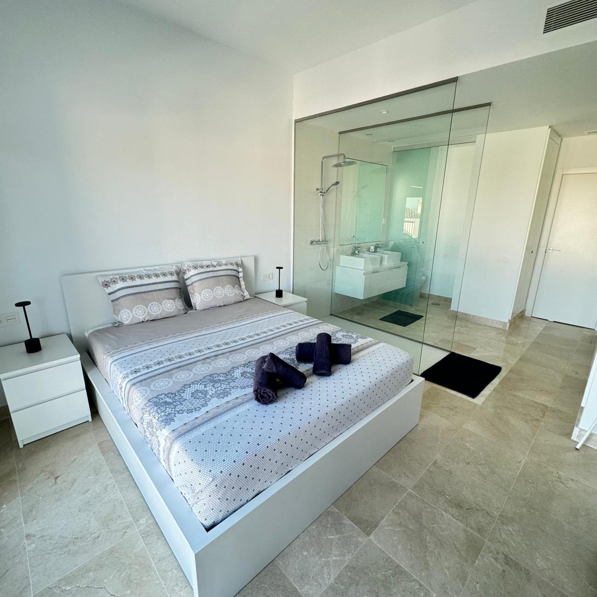 Sublime Benahavis Apartment Estepona
