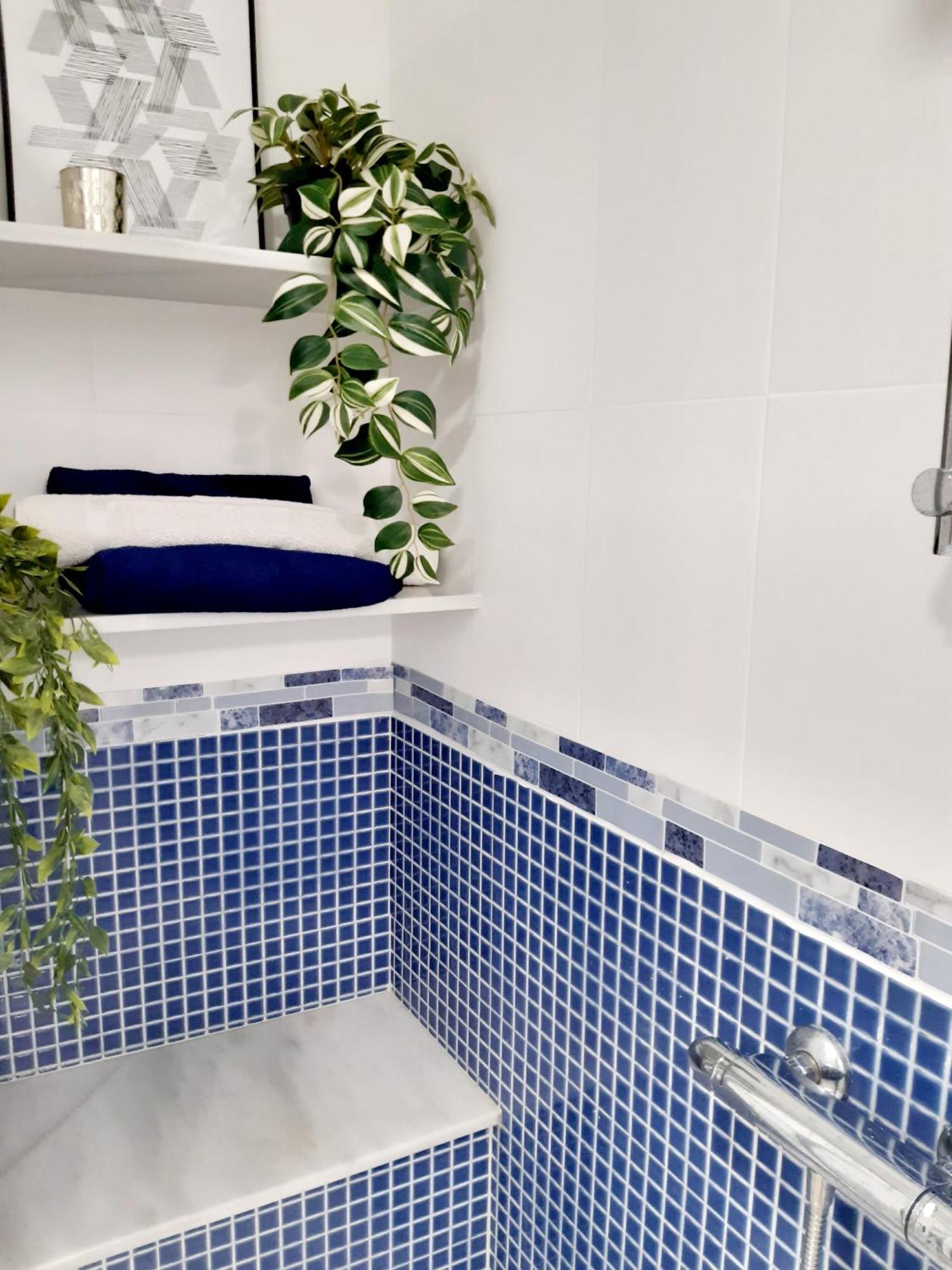 Impressive With 3 Bedrooms Metres From The * Estepona