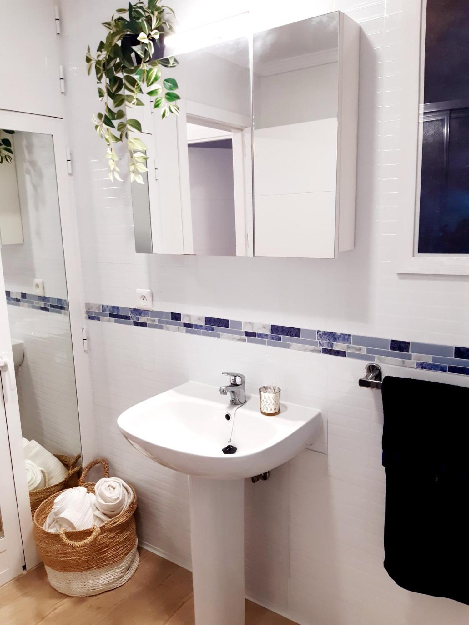 Impressive With 3 Bedrooms Metres From The Estepona