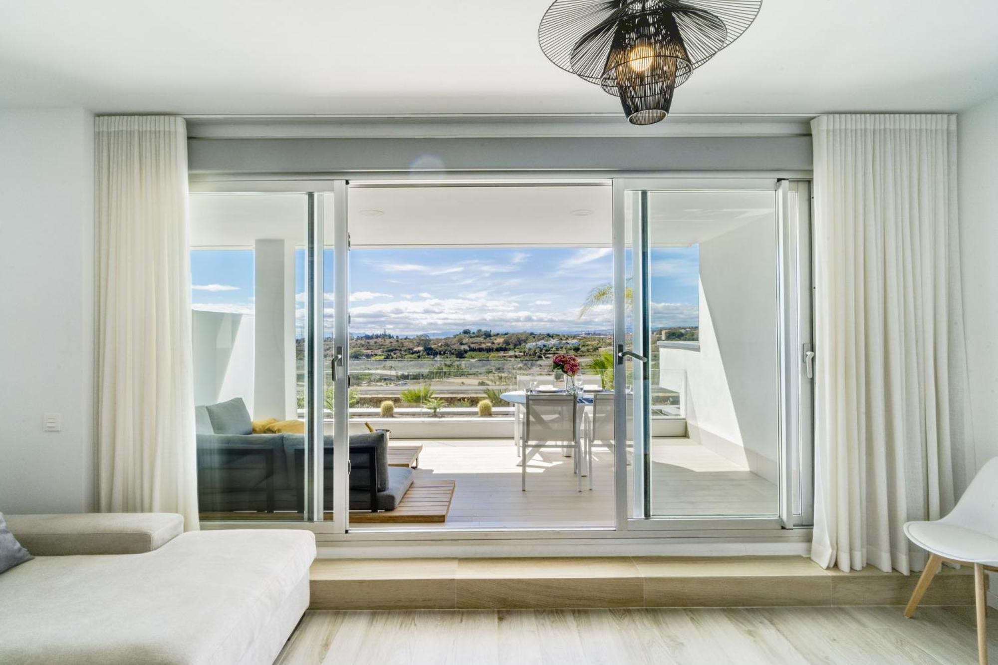 Apartment Oceana Views - 2 Bedroom Estepona