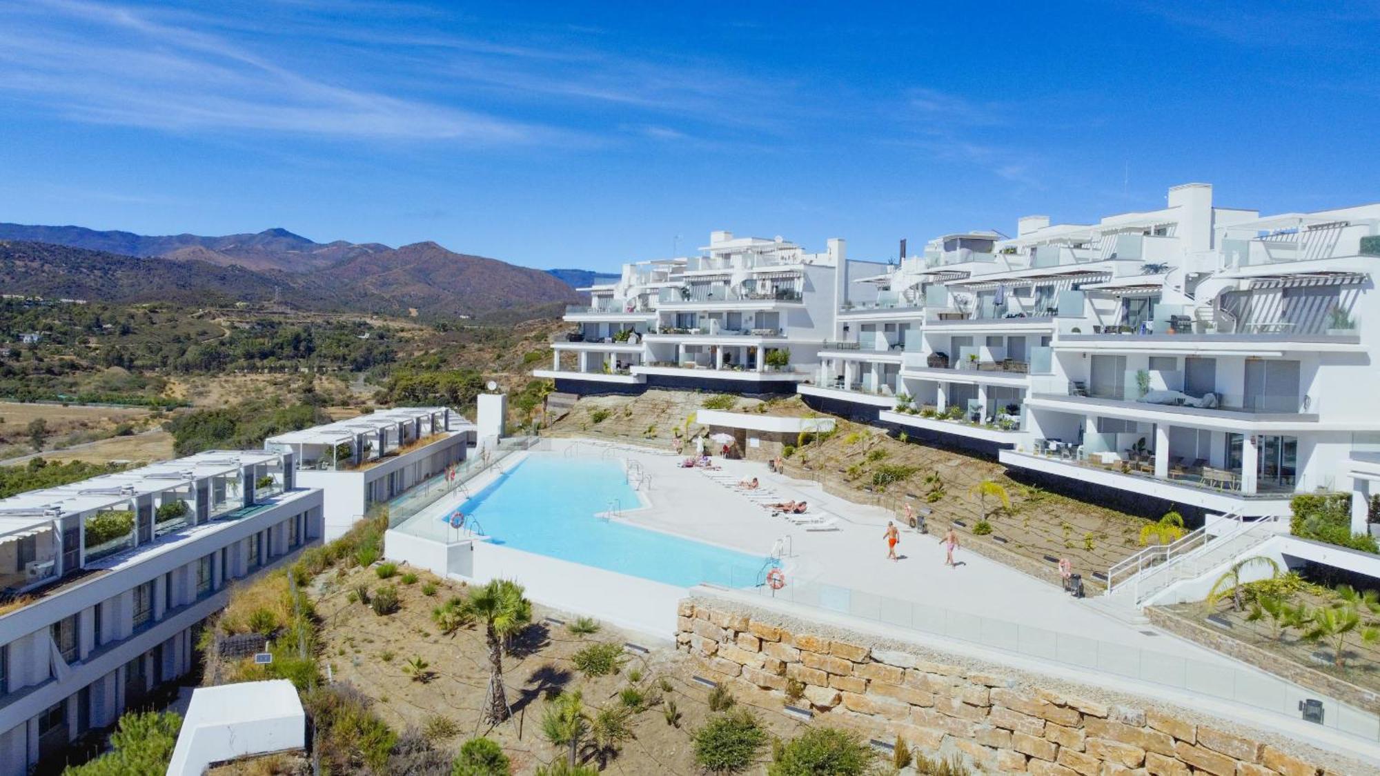 Oceana Views - 2 Bedroom *