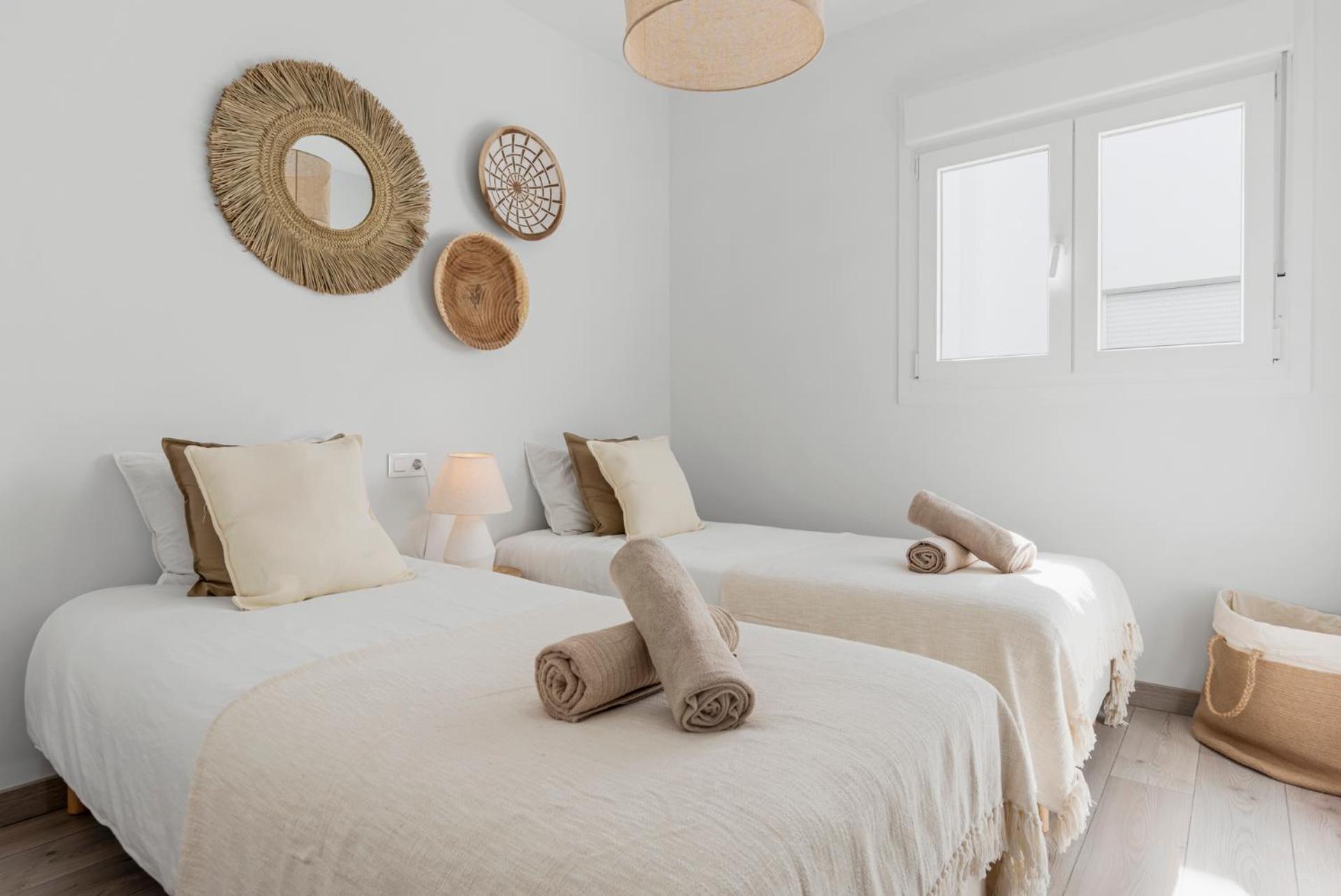 Modern Penthouse - Near & Oldtown Apartment