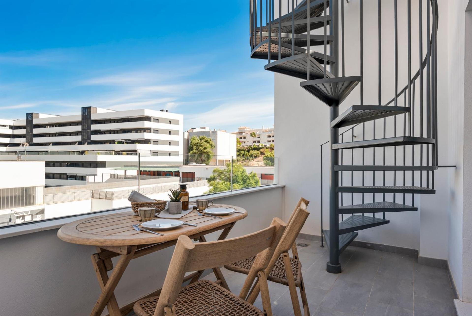 Modern Penthouse - Near & Oldtown *