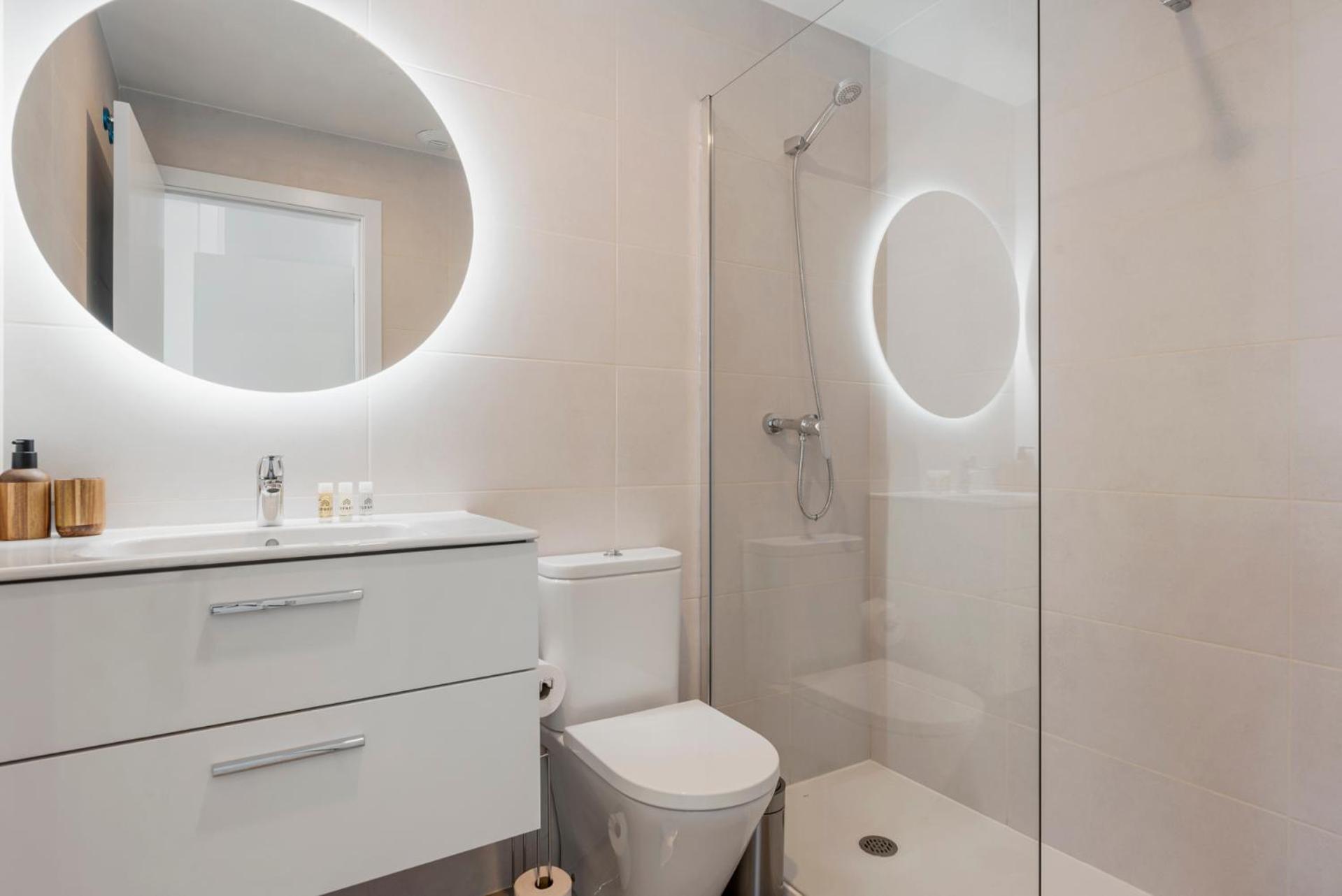 Modern Penthouse - Near & Oldtown