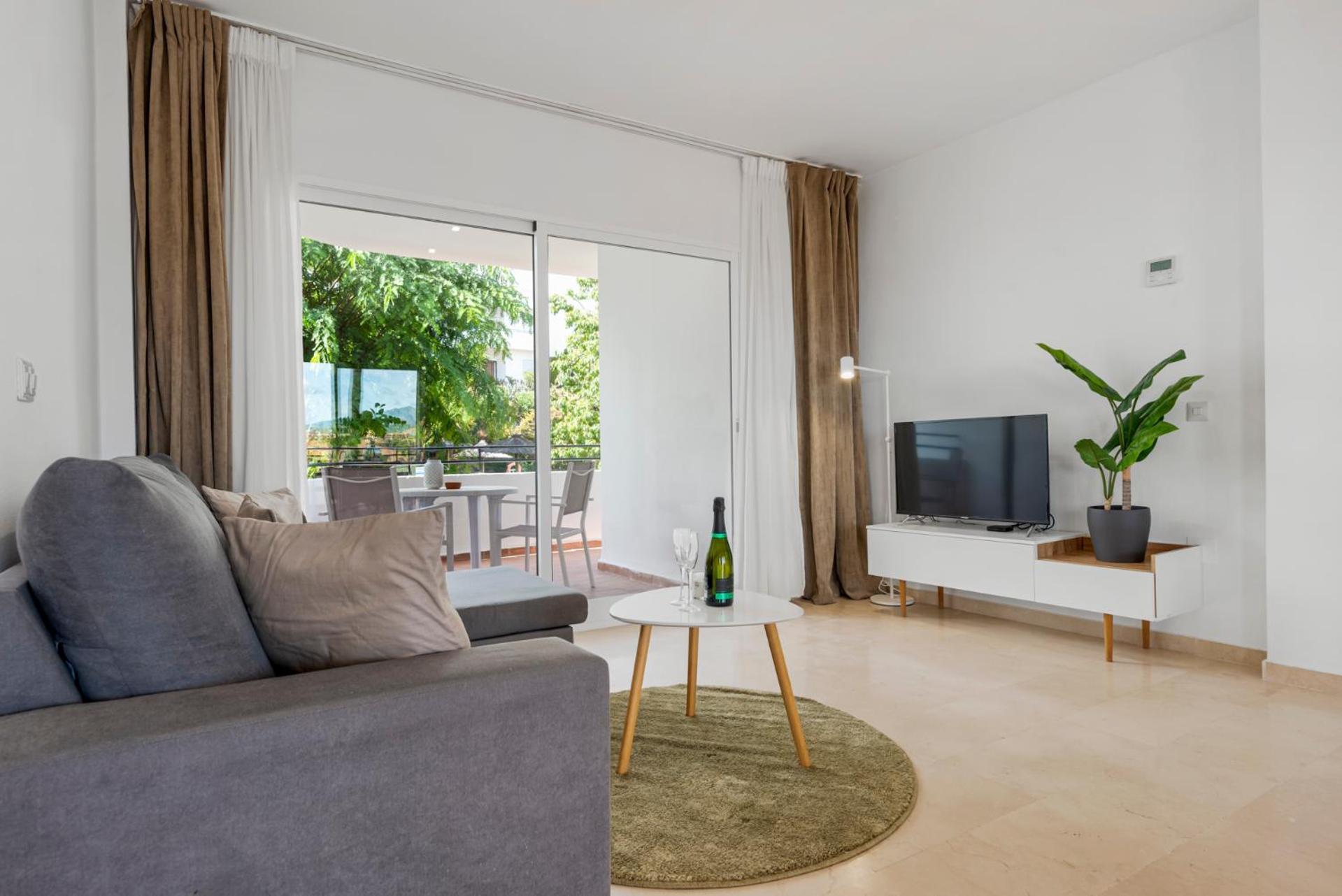 Panoramic Sea View With Pool Apartment