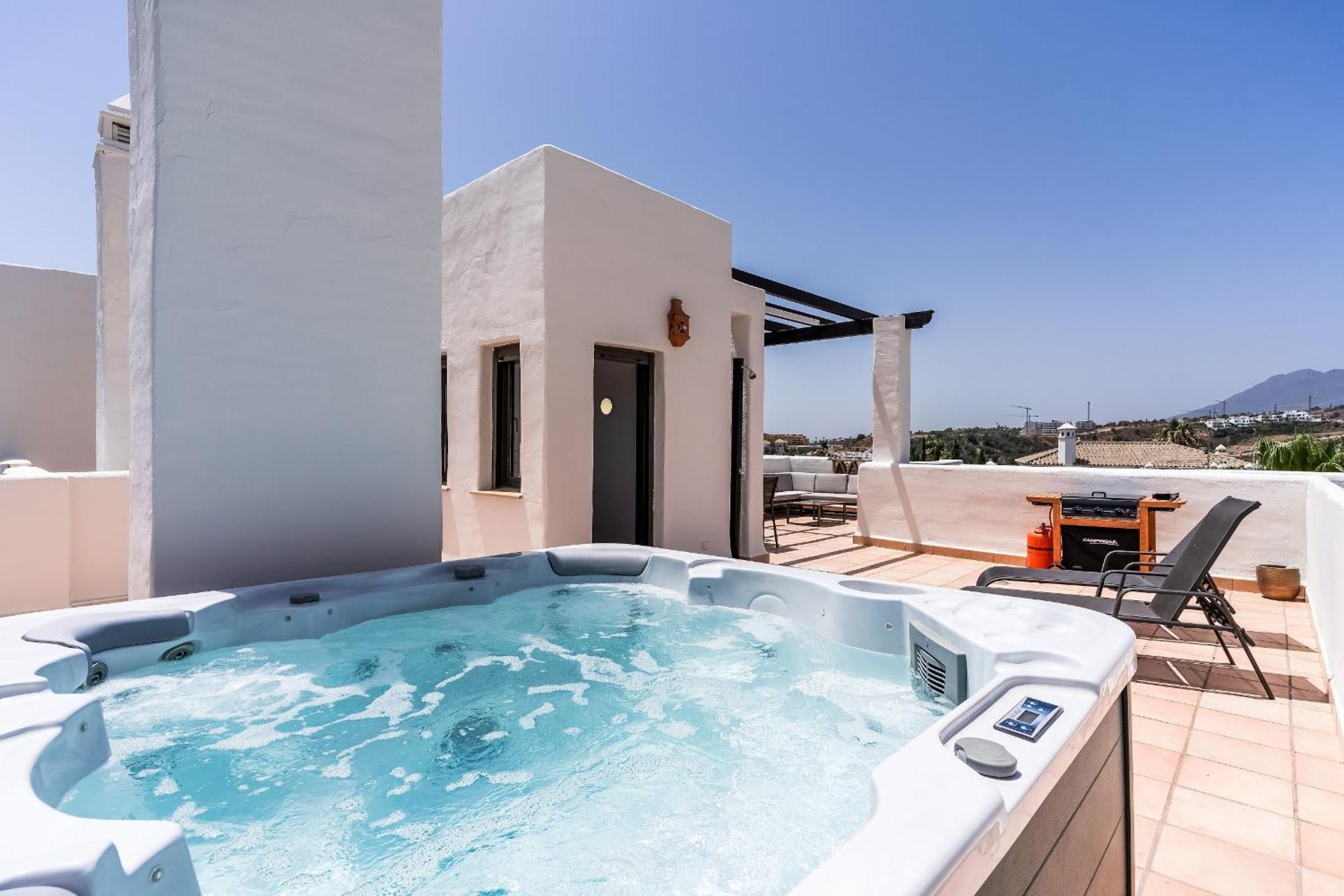 Penthouse Sunset With Jacuzzi Apartment *