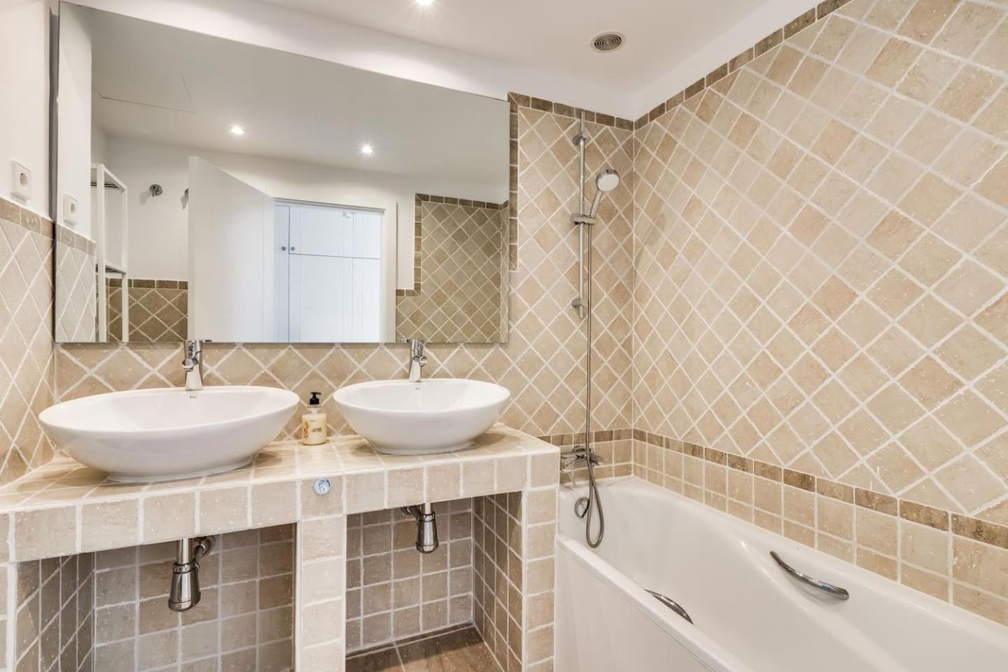 Apartment Penthouse Met Jacuzzi En Geweldig Uitzicht