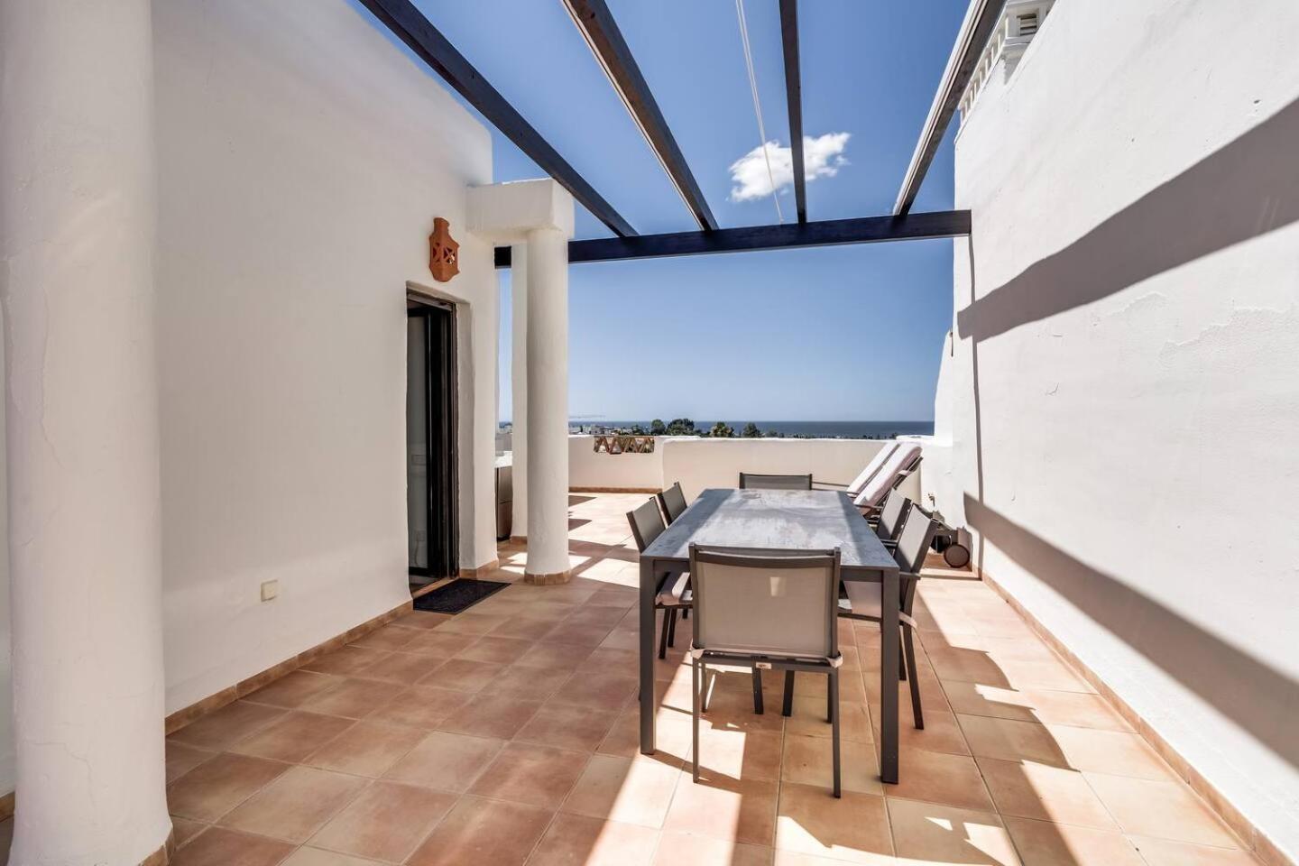 Apartment Penthouse Met Jacuzzi En Geweldig Uitzicht Estepona