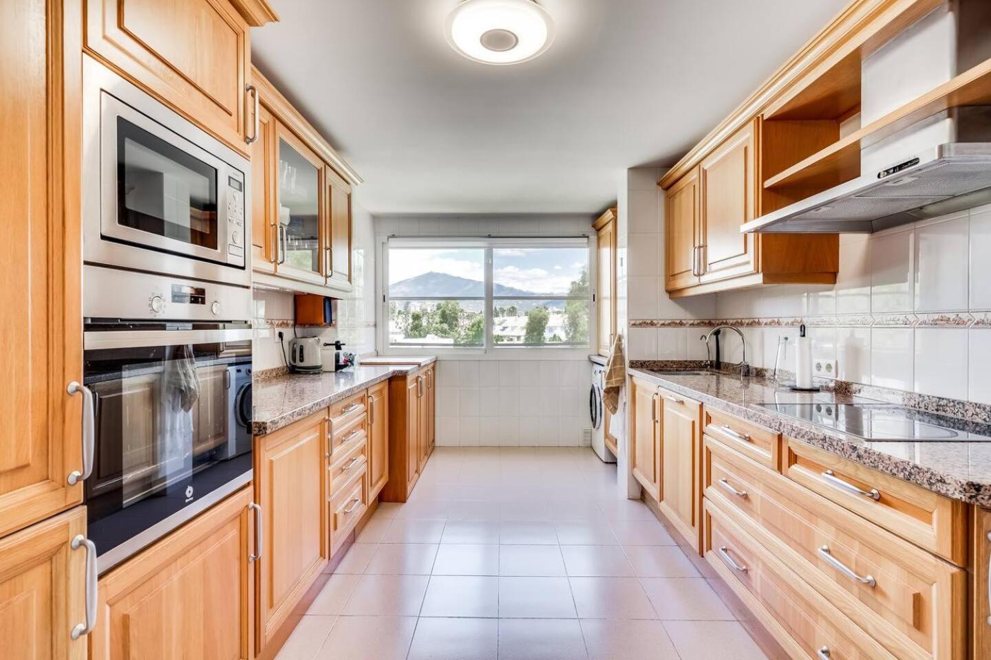 Apartment Heerlijk Rustgevend Estepona