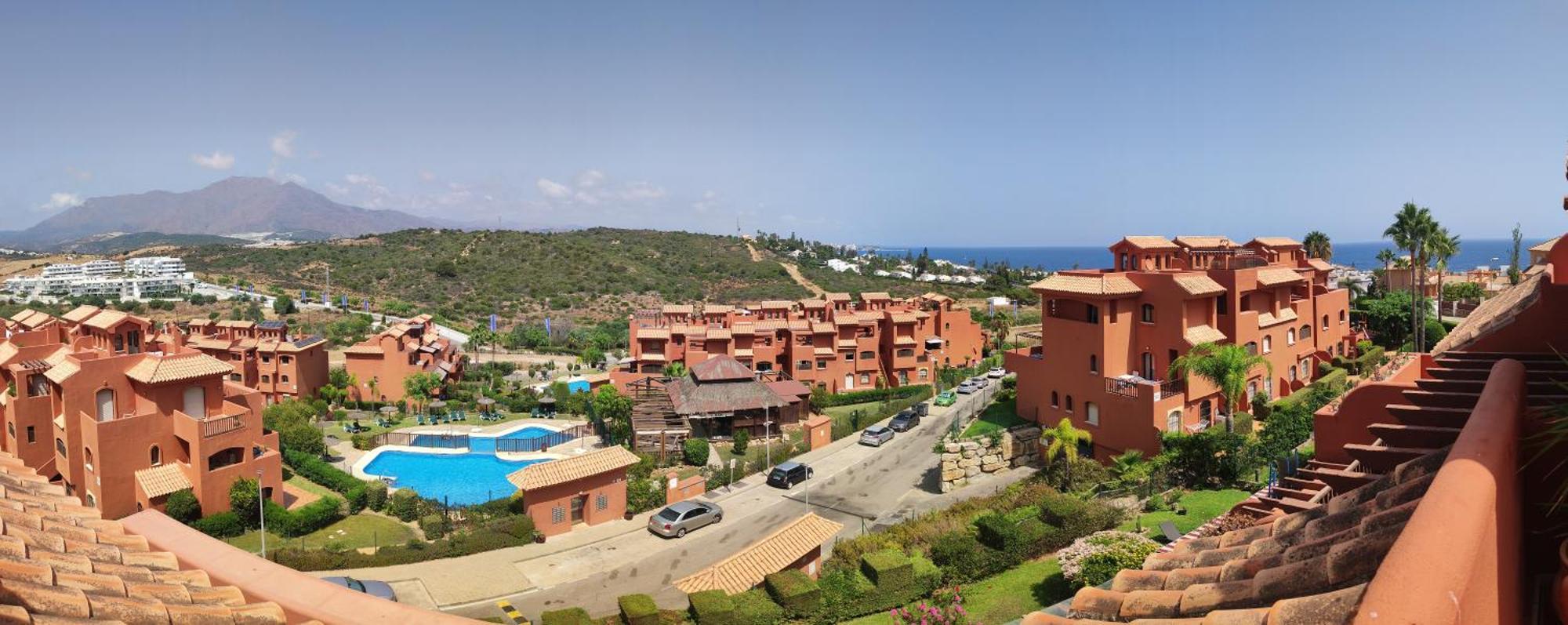 Amplio Y Moderno En Con Preciosas Vistas 360º Al Mar Y La Montaña * Estepona