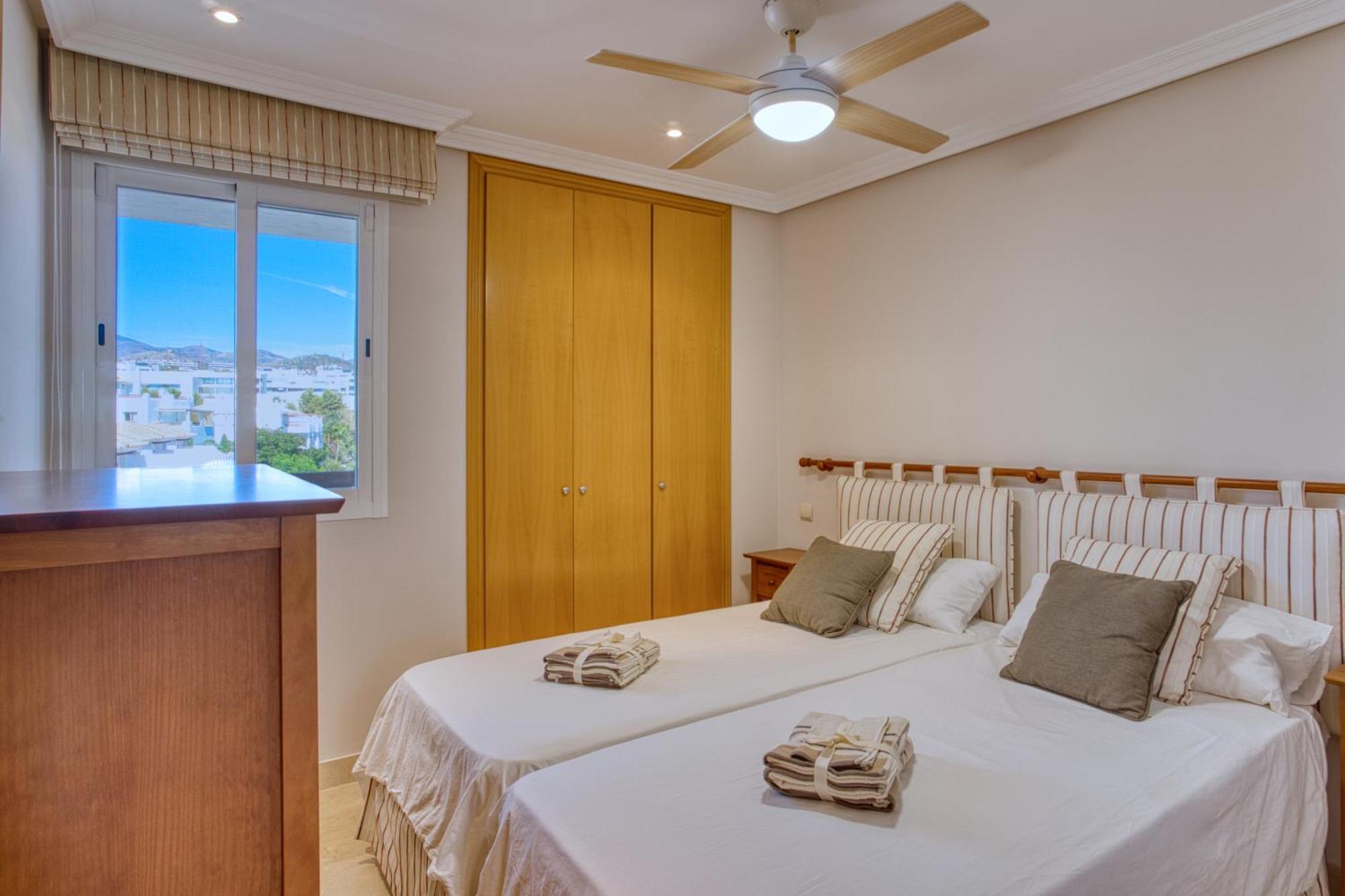 Fantastico Con Vistas Panoramicas En Selwo *