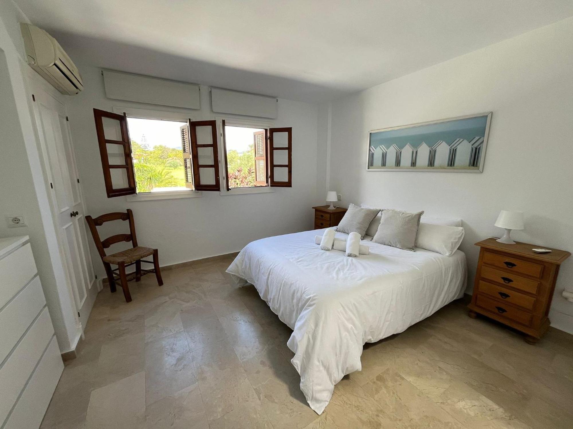 - Playa - En Urbanizacion Privada Cerca Del Mar Da5 Estepona
