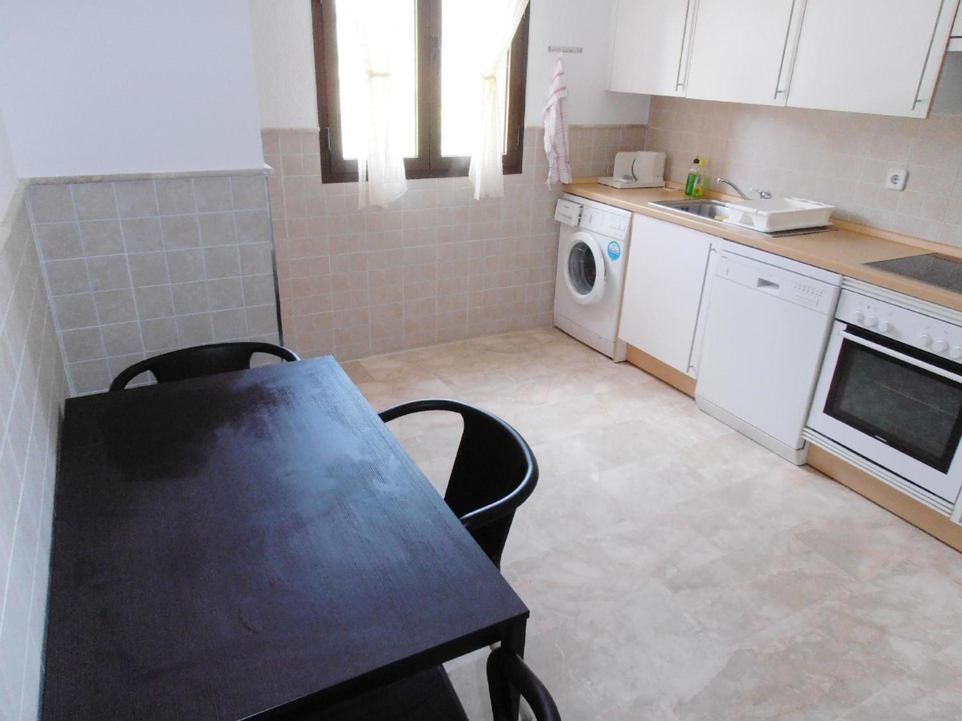 Apartment Auf Drei Ebenen Mit Vier Terrassen, Wlan U Gemeinschaftspool Estepona