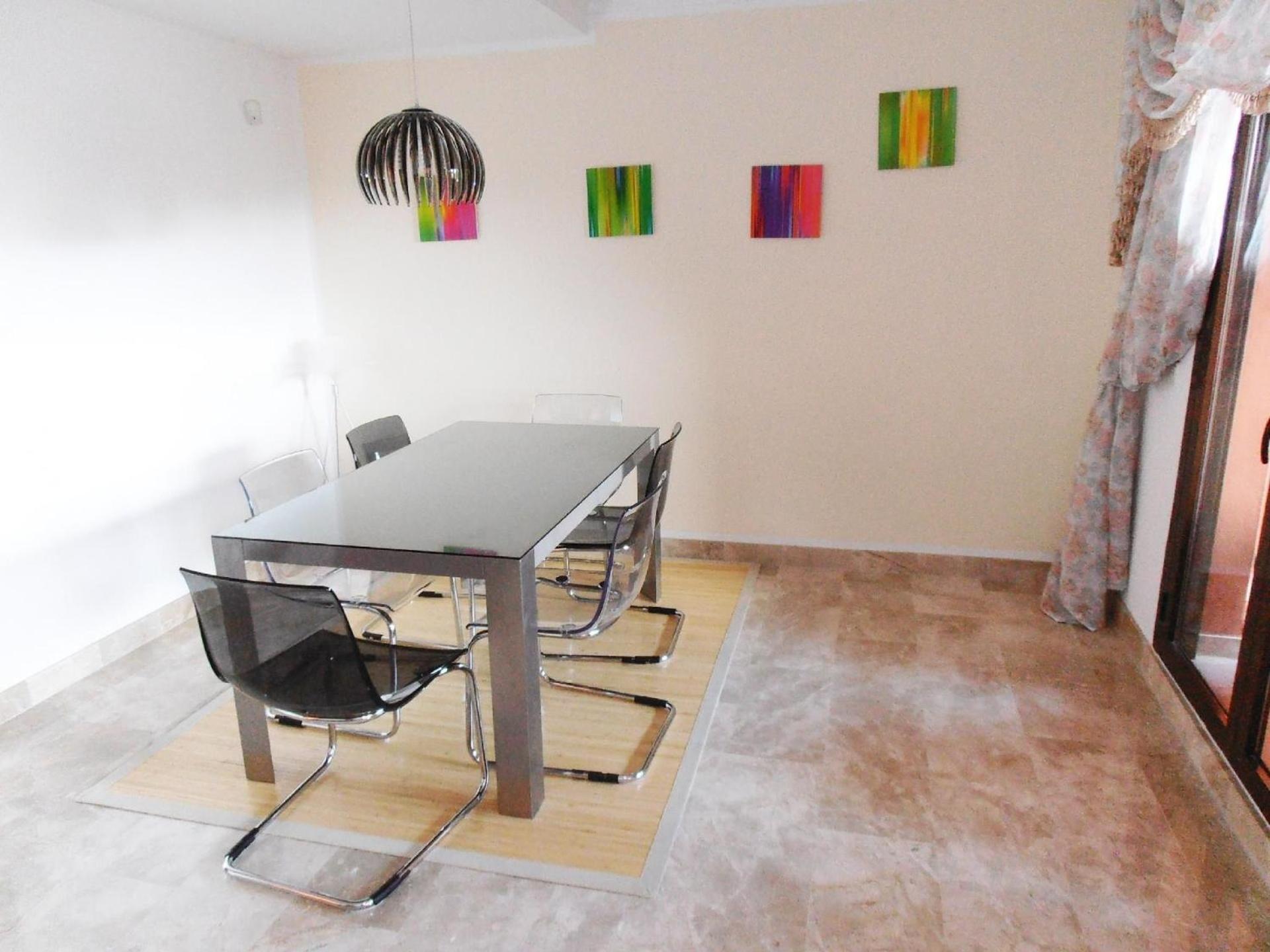 Auf Drei Ebenen Mit Vier Terrassen, Wlan U Gemeinschaftspool Apartment Estepona