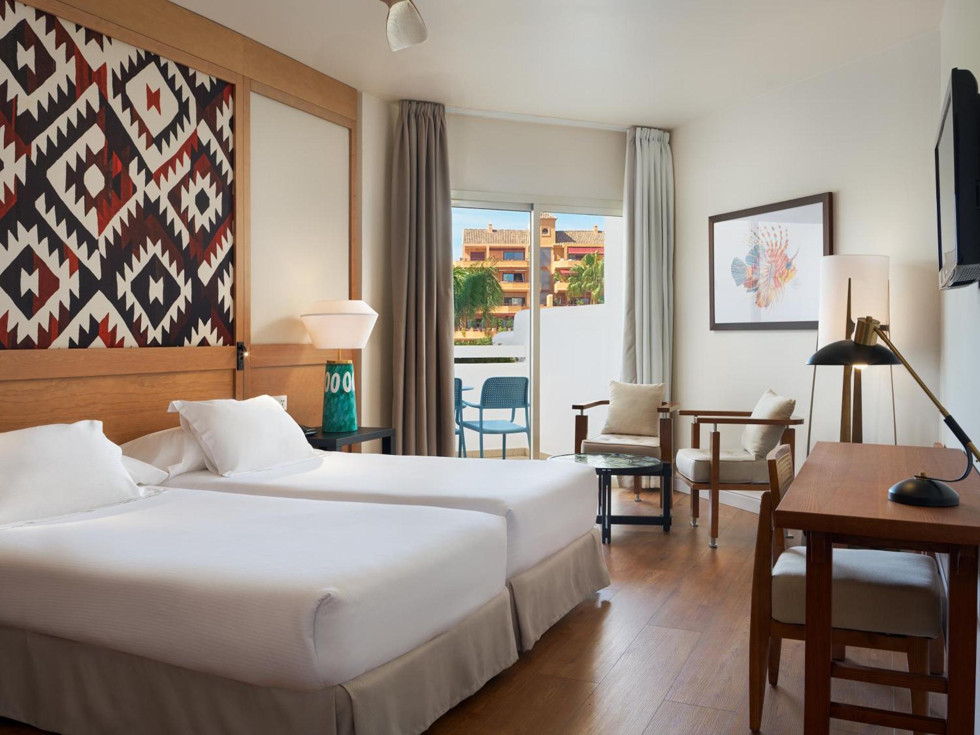 Hotel H10 Palace 4*