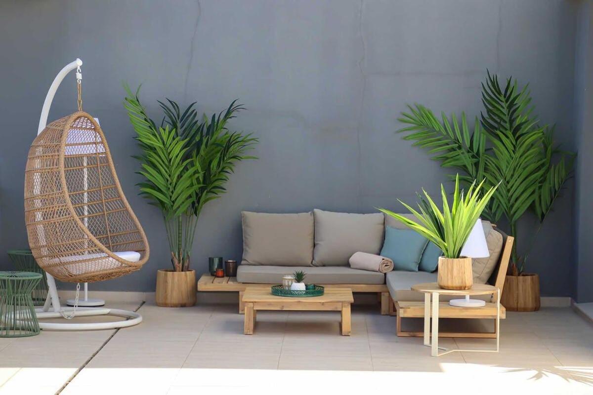 Apartment 3 Bedroom Penthouse Vanian Gardens - *