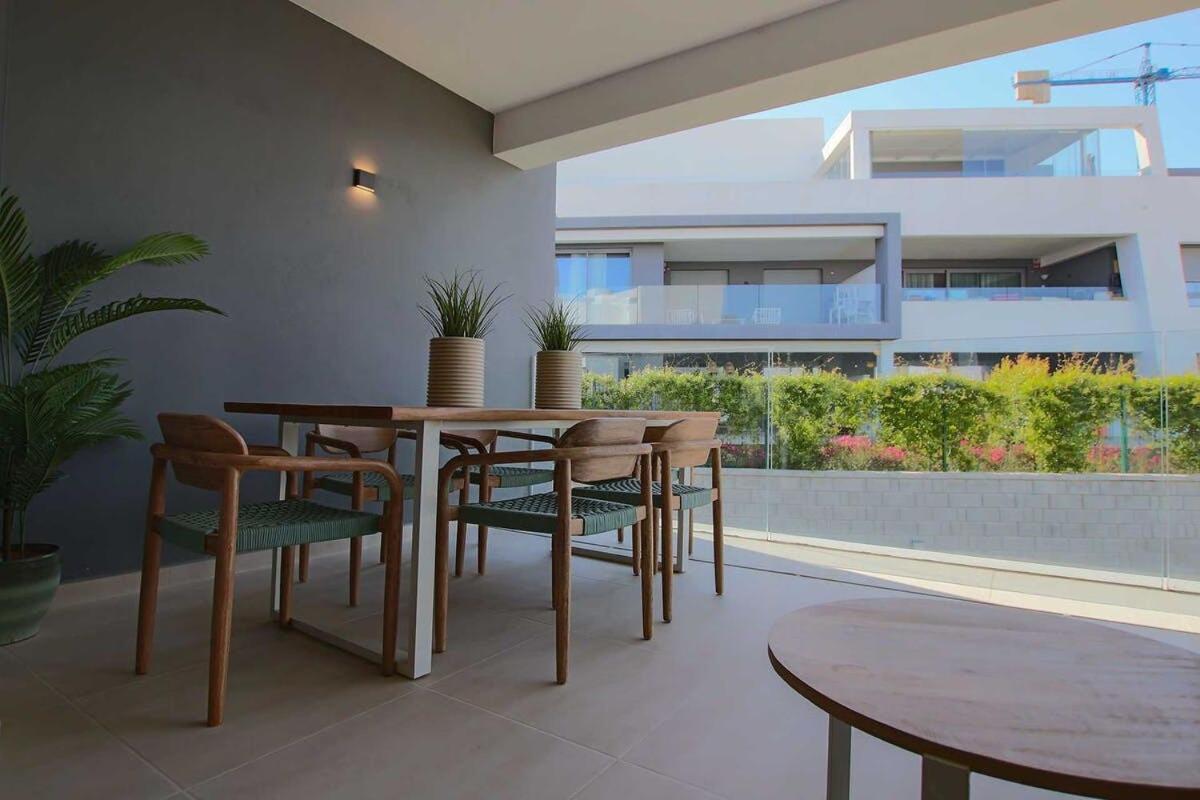 Vanian Gardens 4 Bedroom Ap