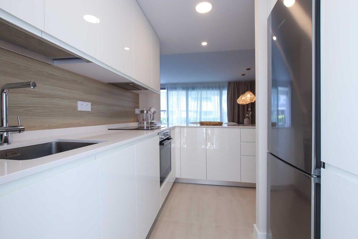 Vanian Gardens 4 Bedroom Ap *